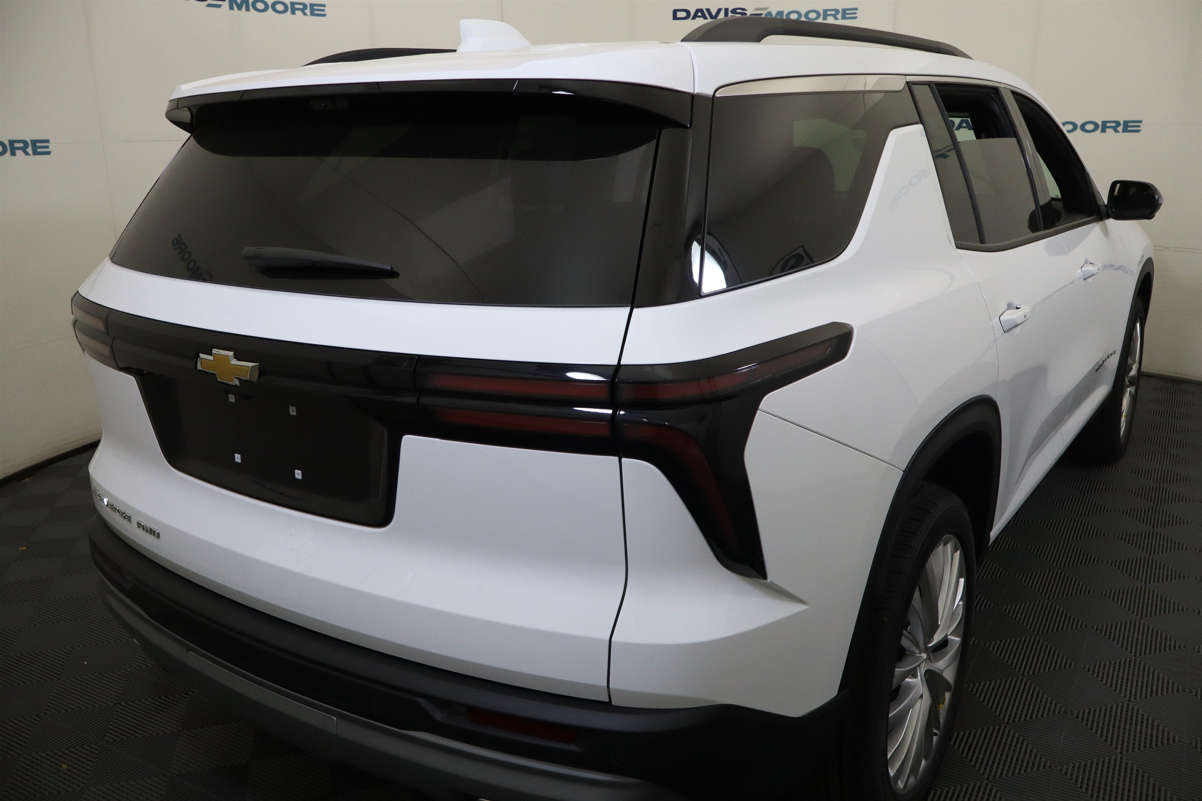 2027 Chevrolet Traverse AWD LT