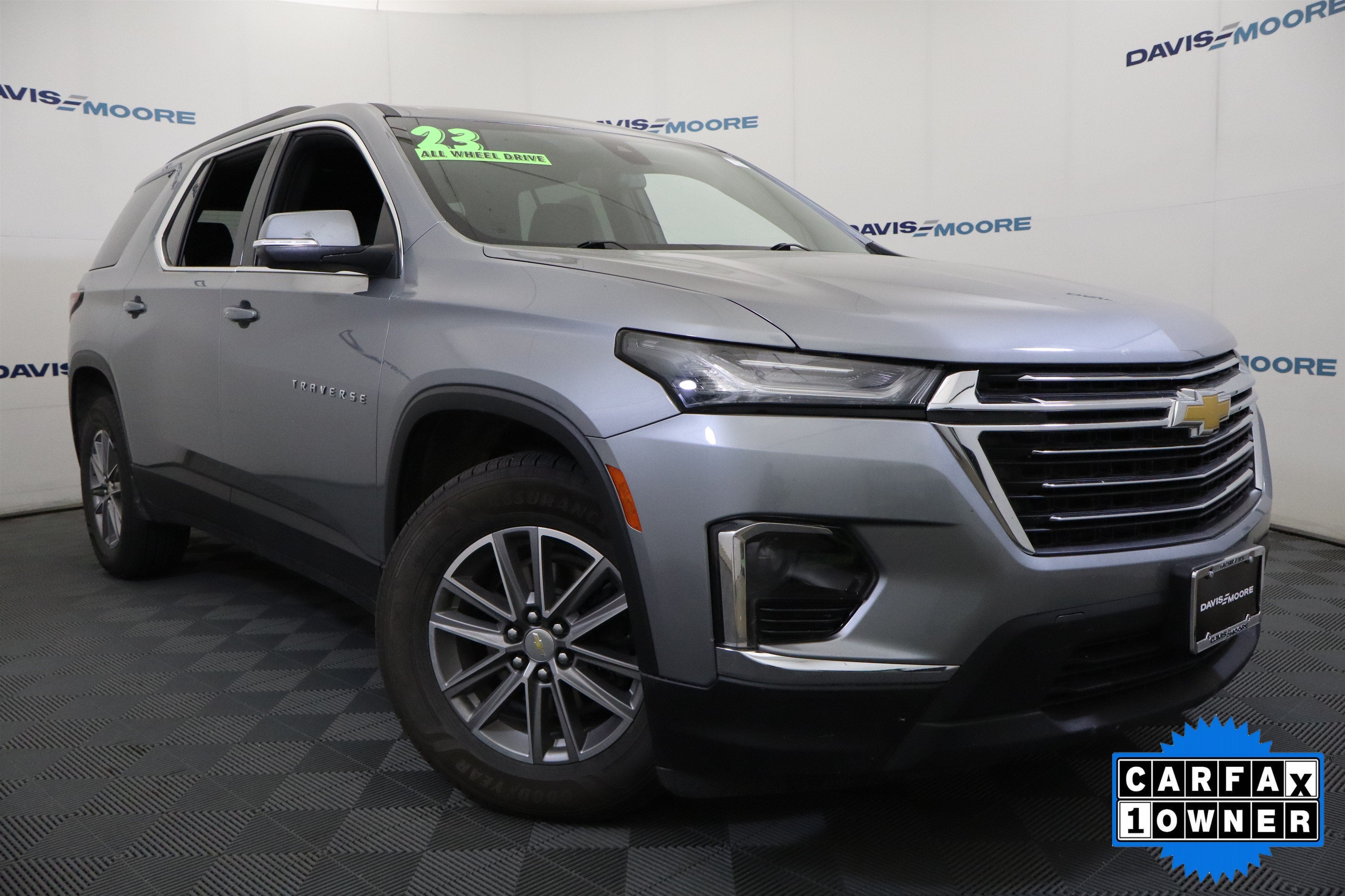 2023 Chevrolet Traverse LT Cloth AWD
