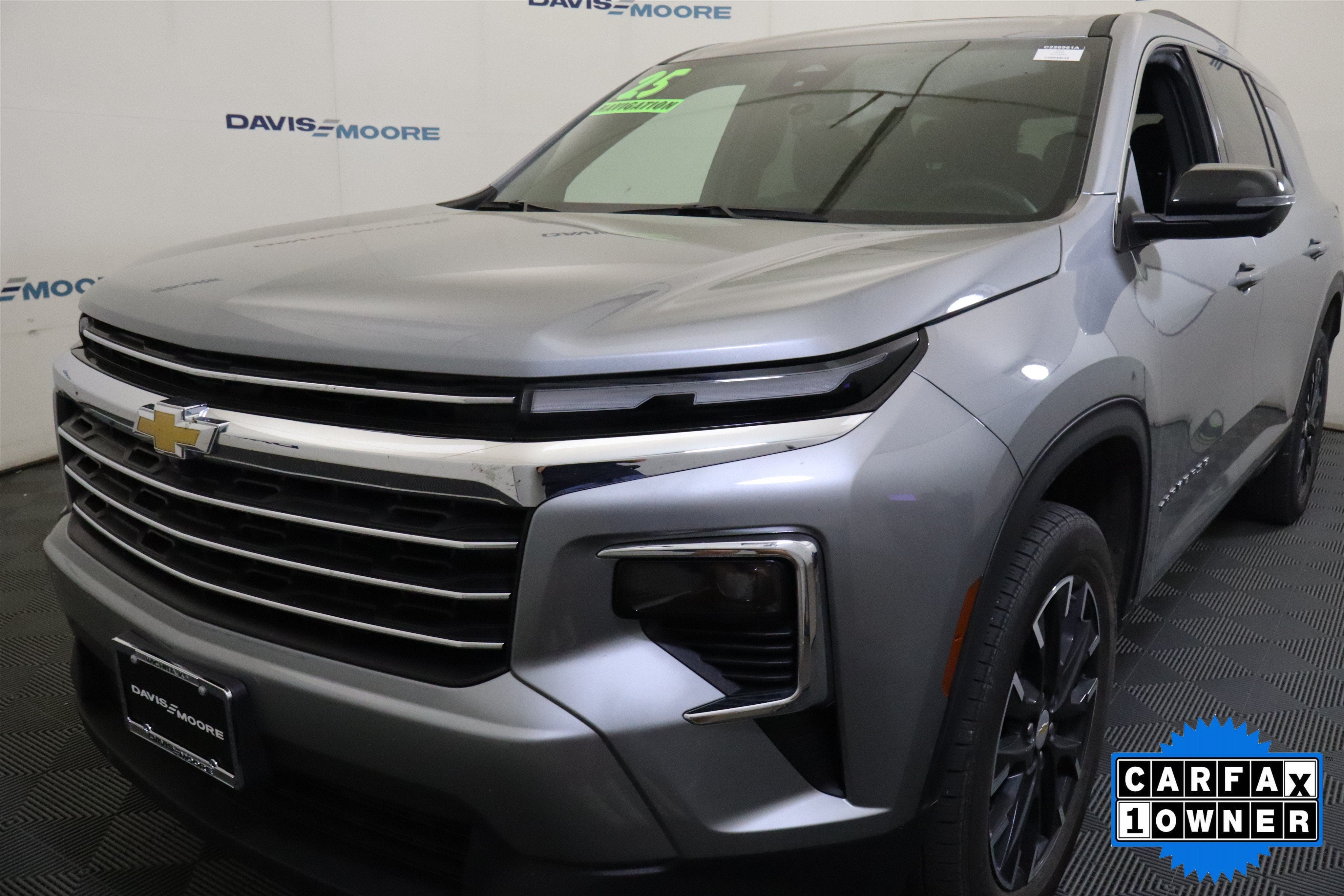 2025 Chevrolet Traverse AWD LT