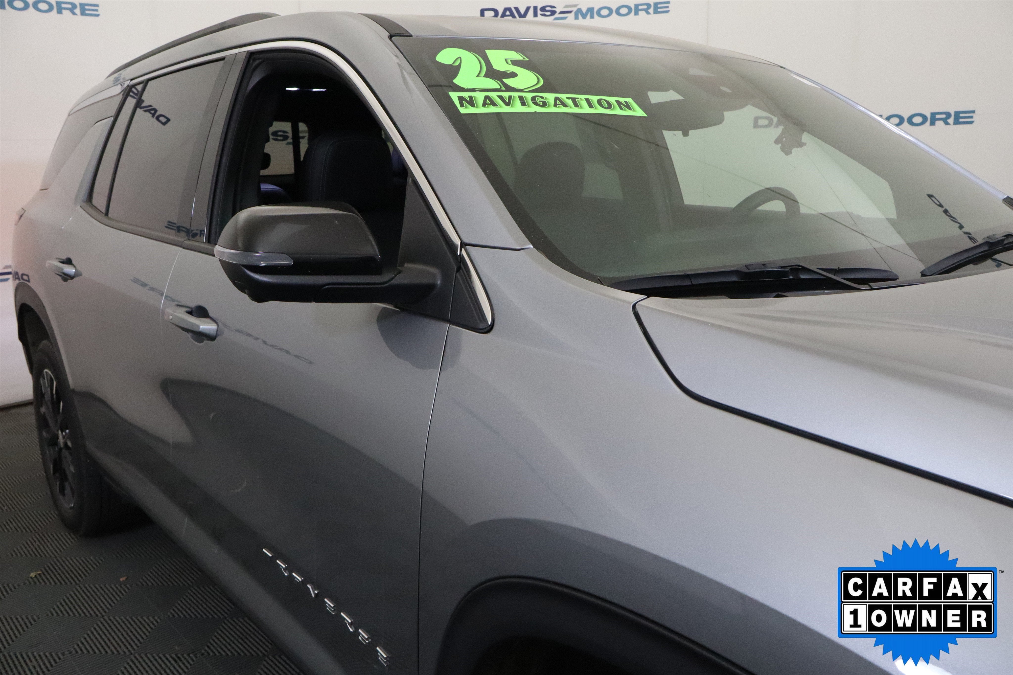 2025 Chevrolet Traverse AWD LT