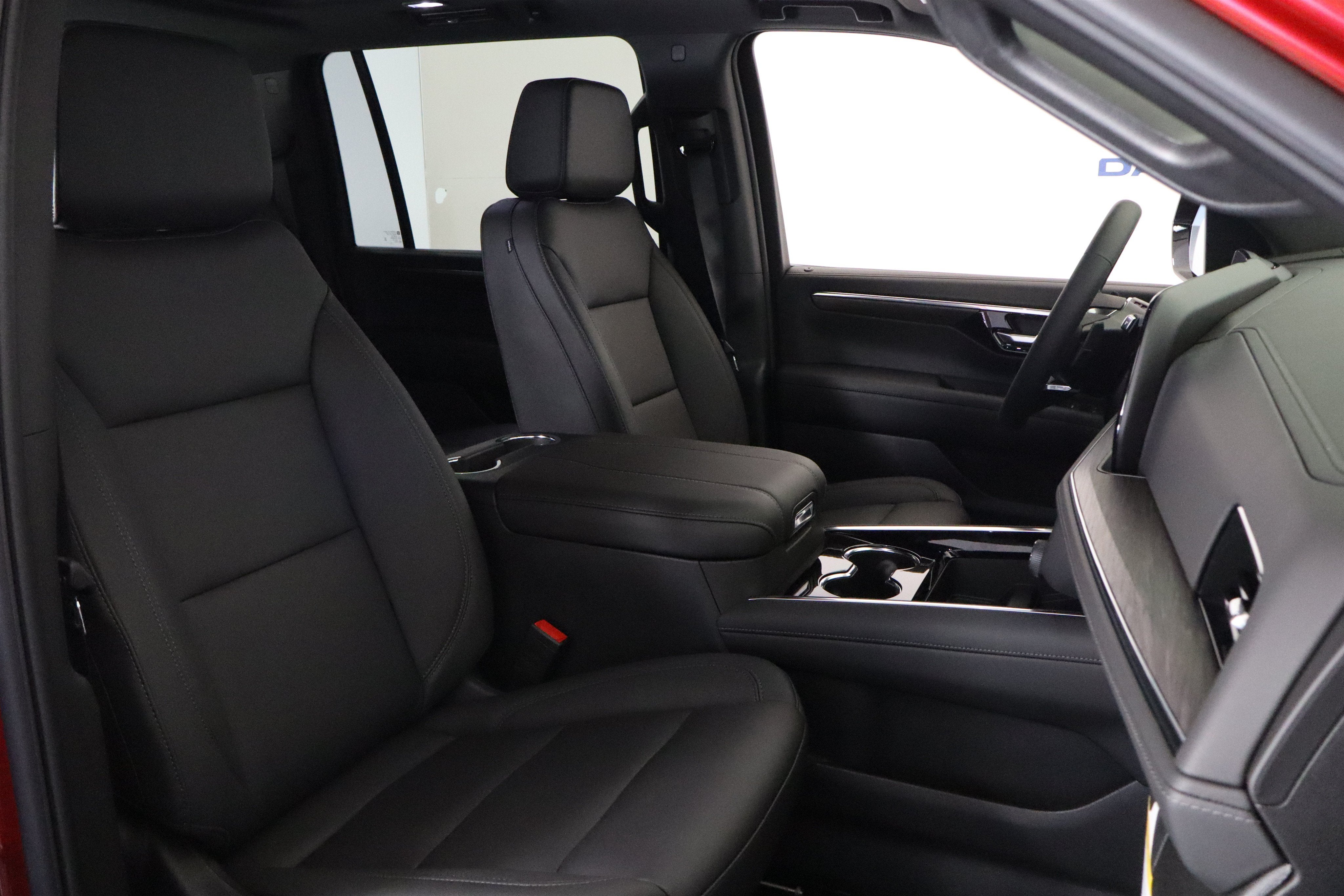 2027 Chevrolet Suburban LT 4WD
