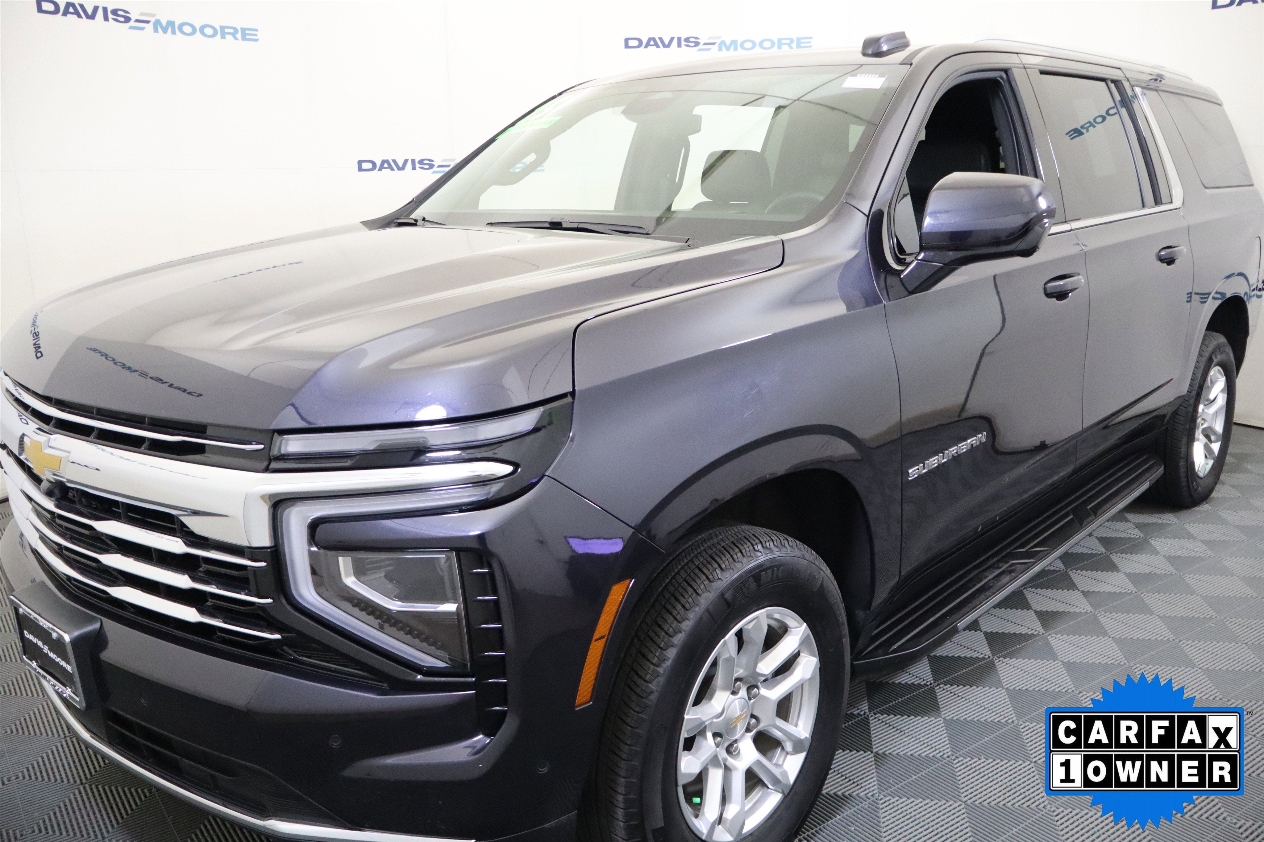 2025 Chevrolet Suburban LT 4WD