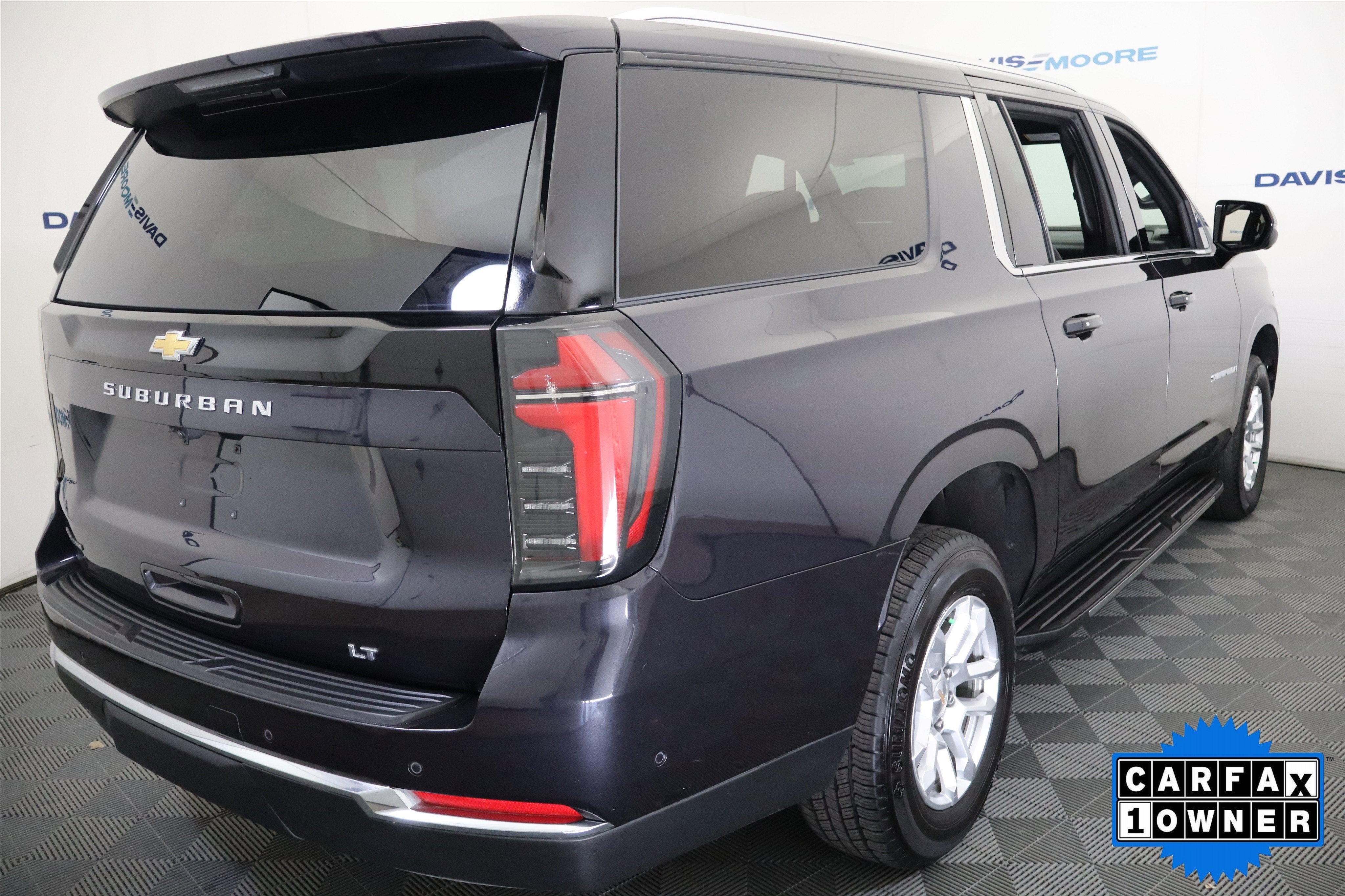 2025 Chevrolet Suburban LT 4WD