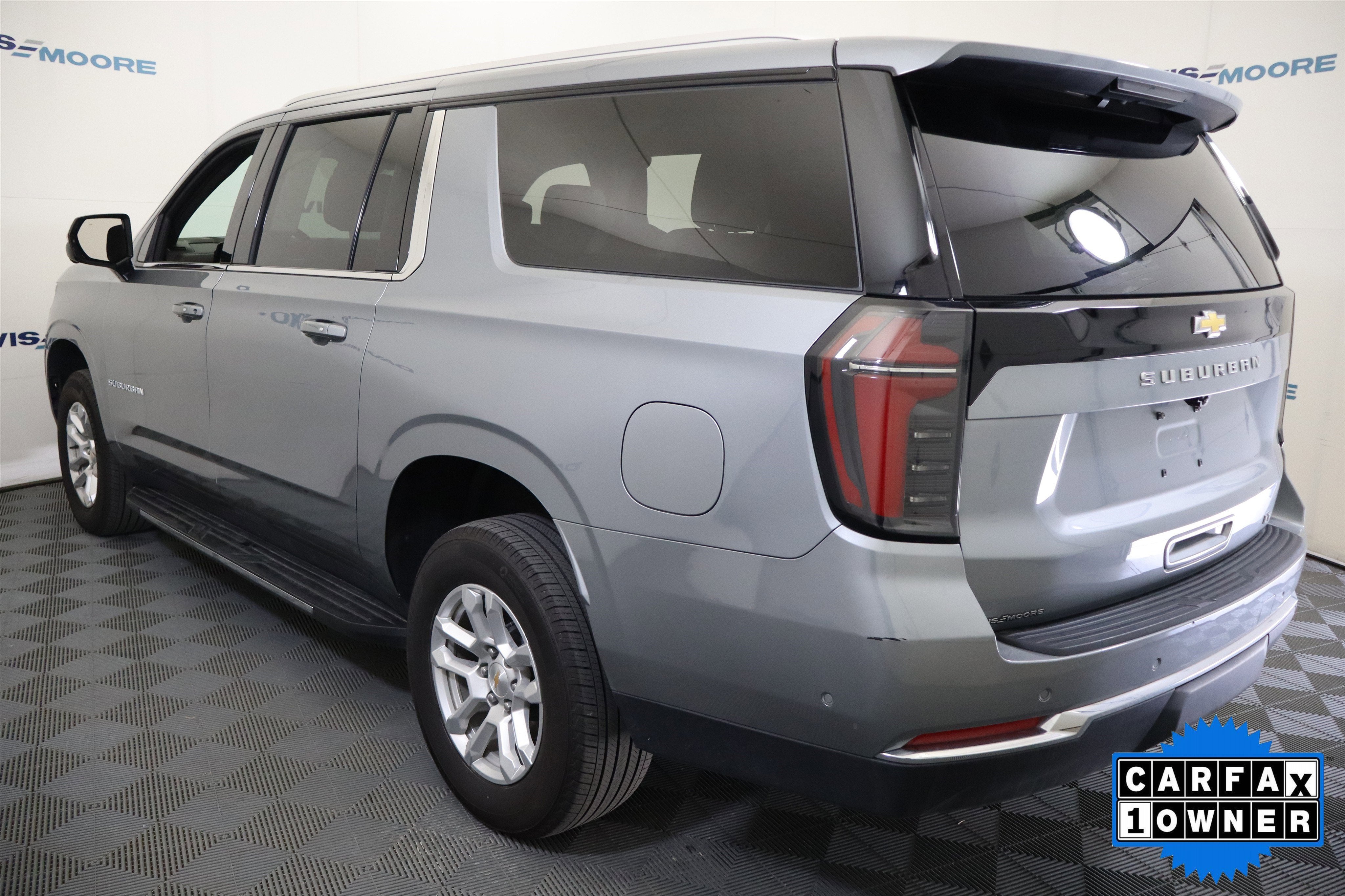 2025 Chevrolet Suburban LT 4WD