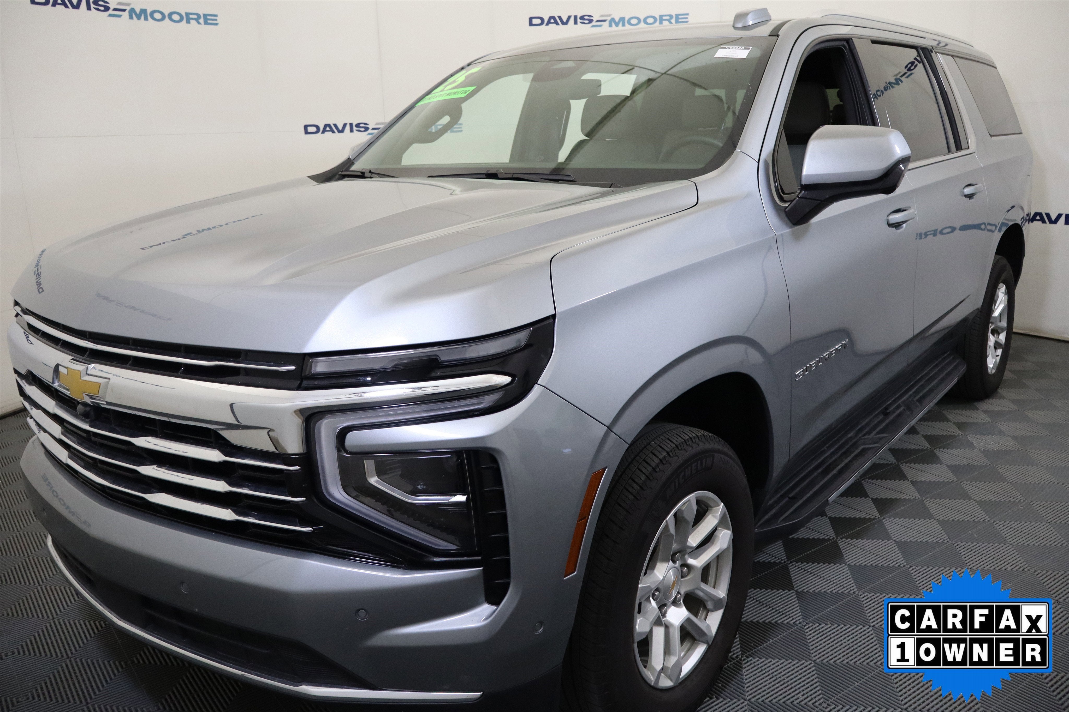 2025 Chevrolet Suburban LT 4WD