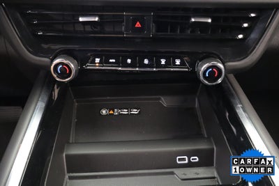2025 Chevrolet Suburban LT 4WD