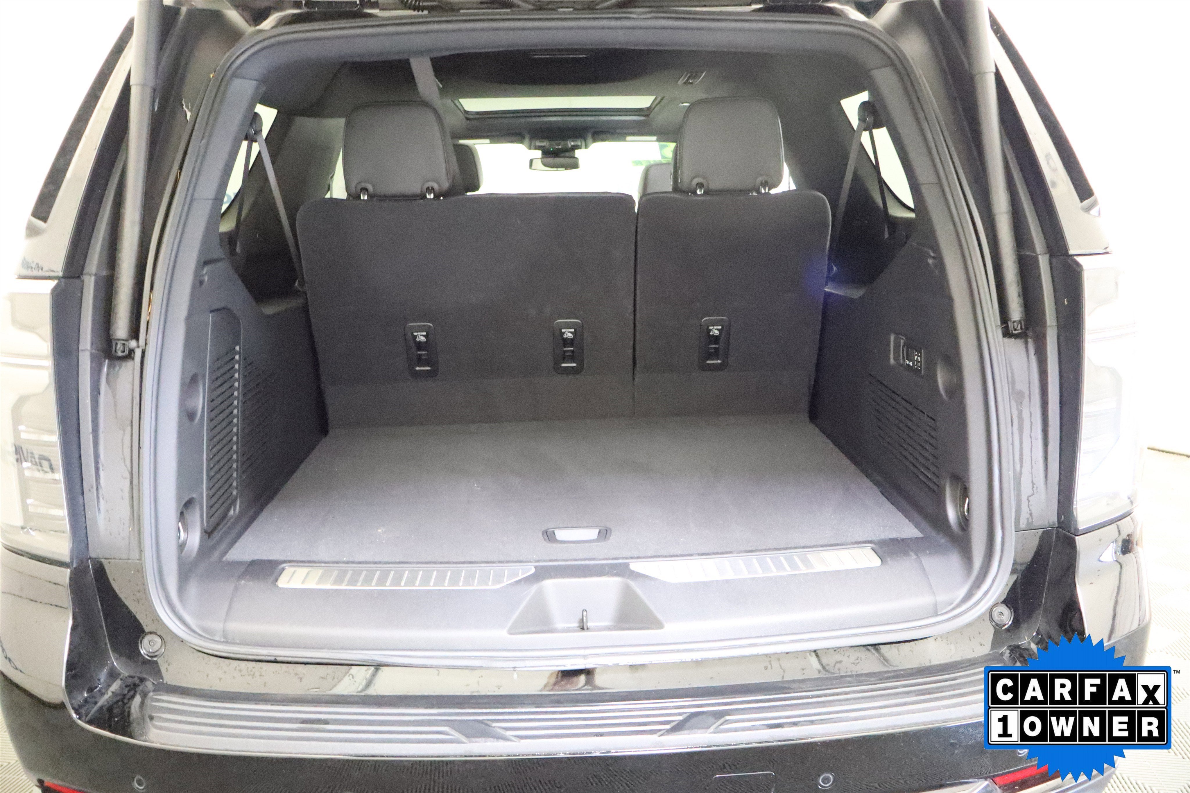 2025 Chevrolet Suburban RST 4WD