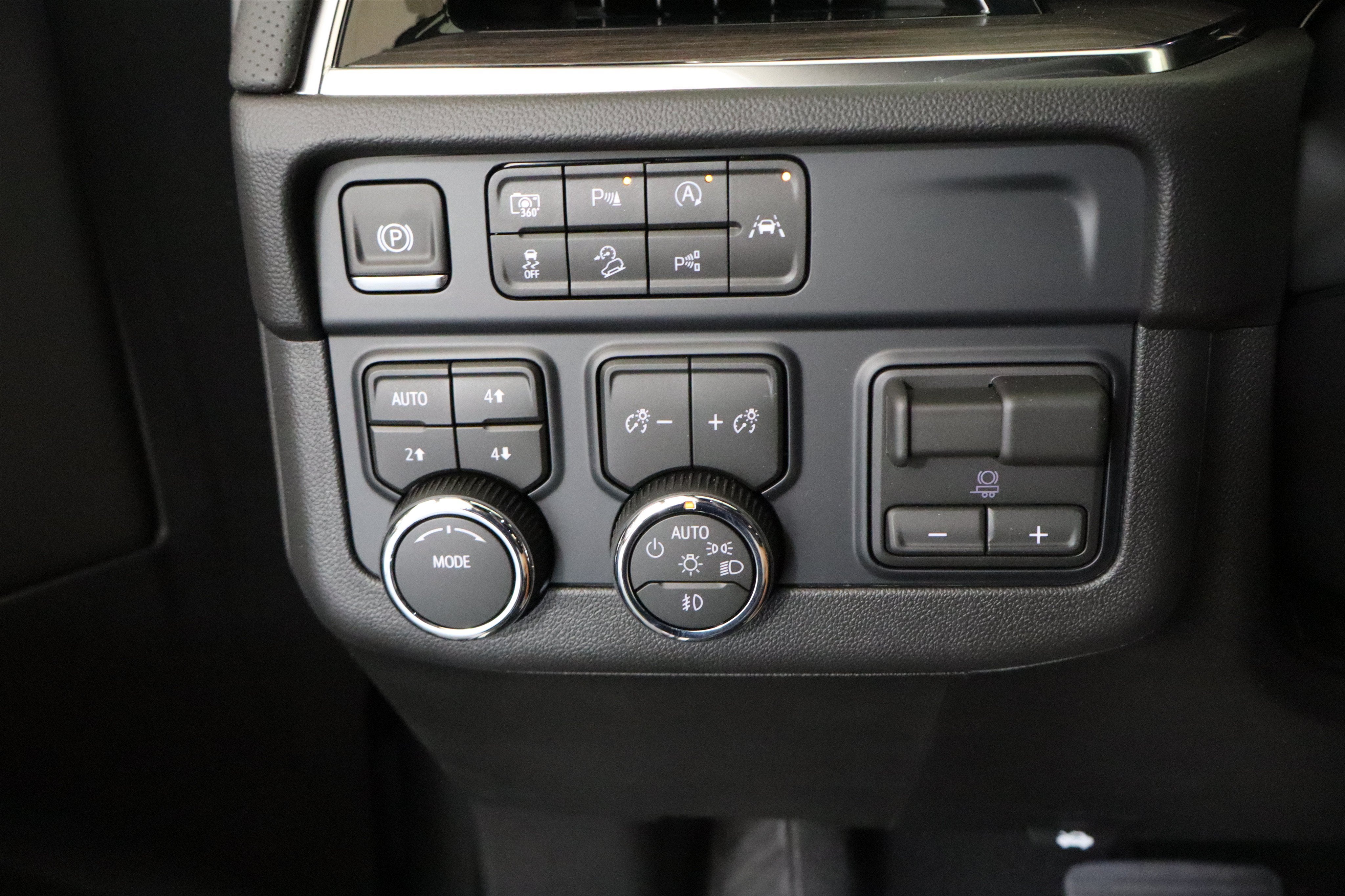 2026 Chevrolet Suburban Premier 4WD