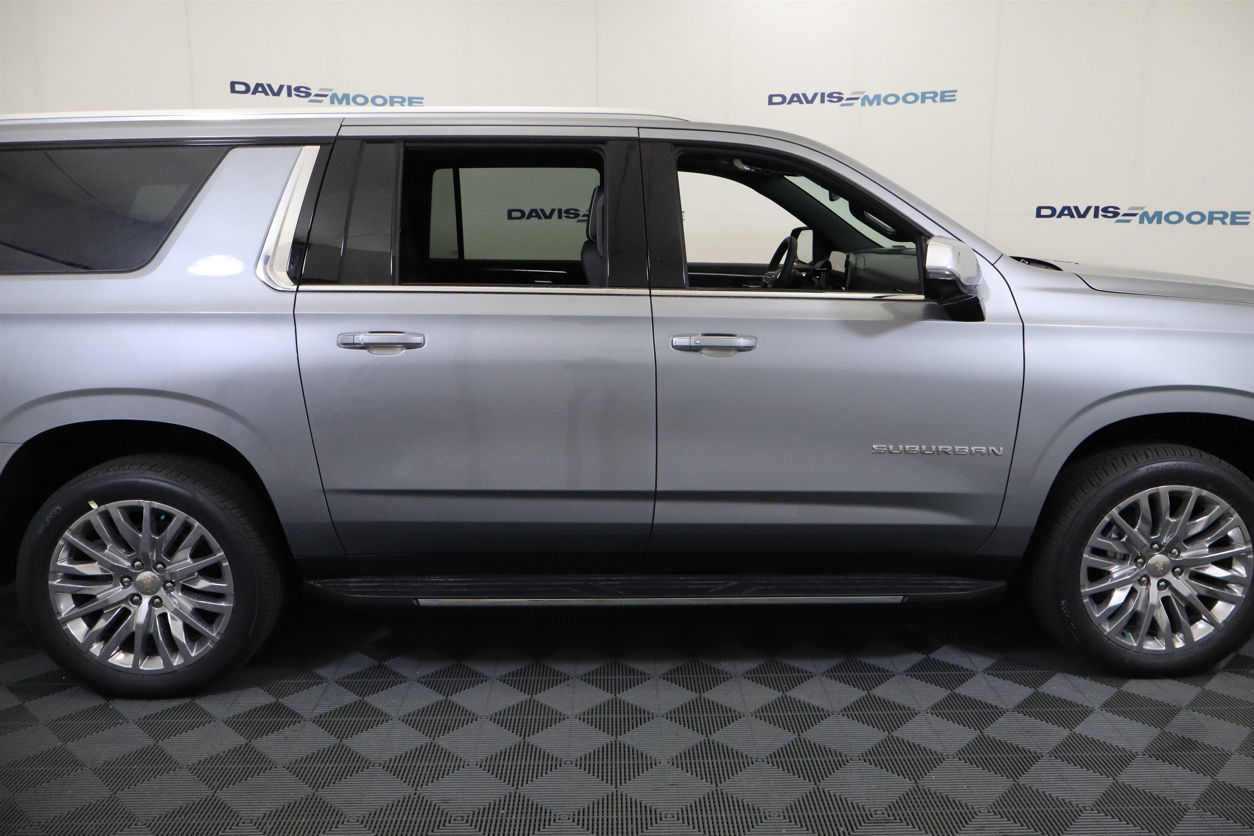 2026 Chevrolet Suburban Premier 4WD