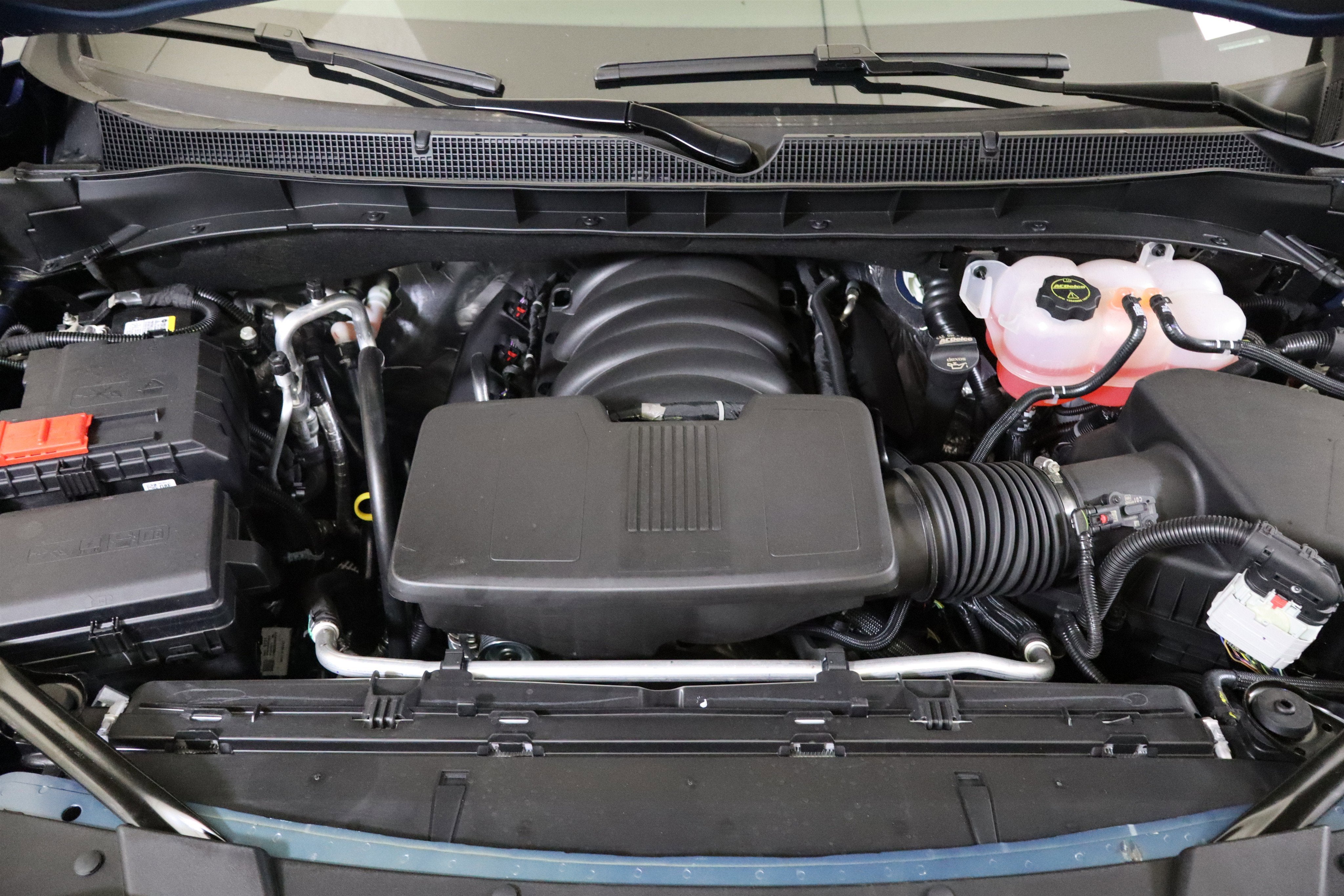 2025 Chevrolet Suburban Premier 4WD