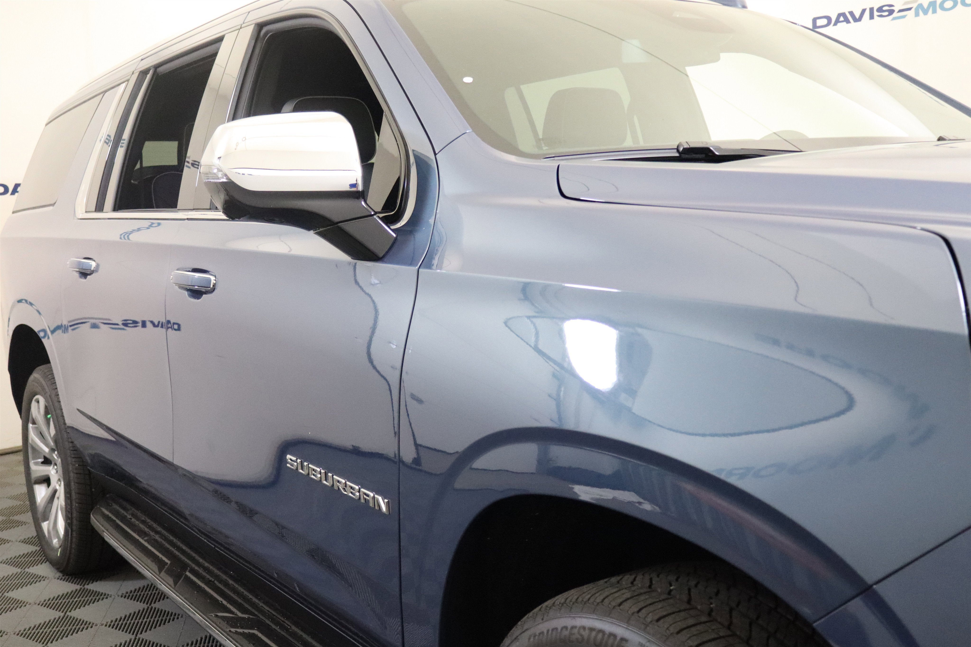 2025 Chevrolet Suburban Premier 4WD