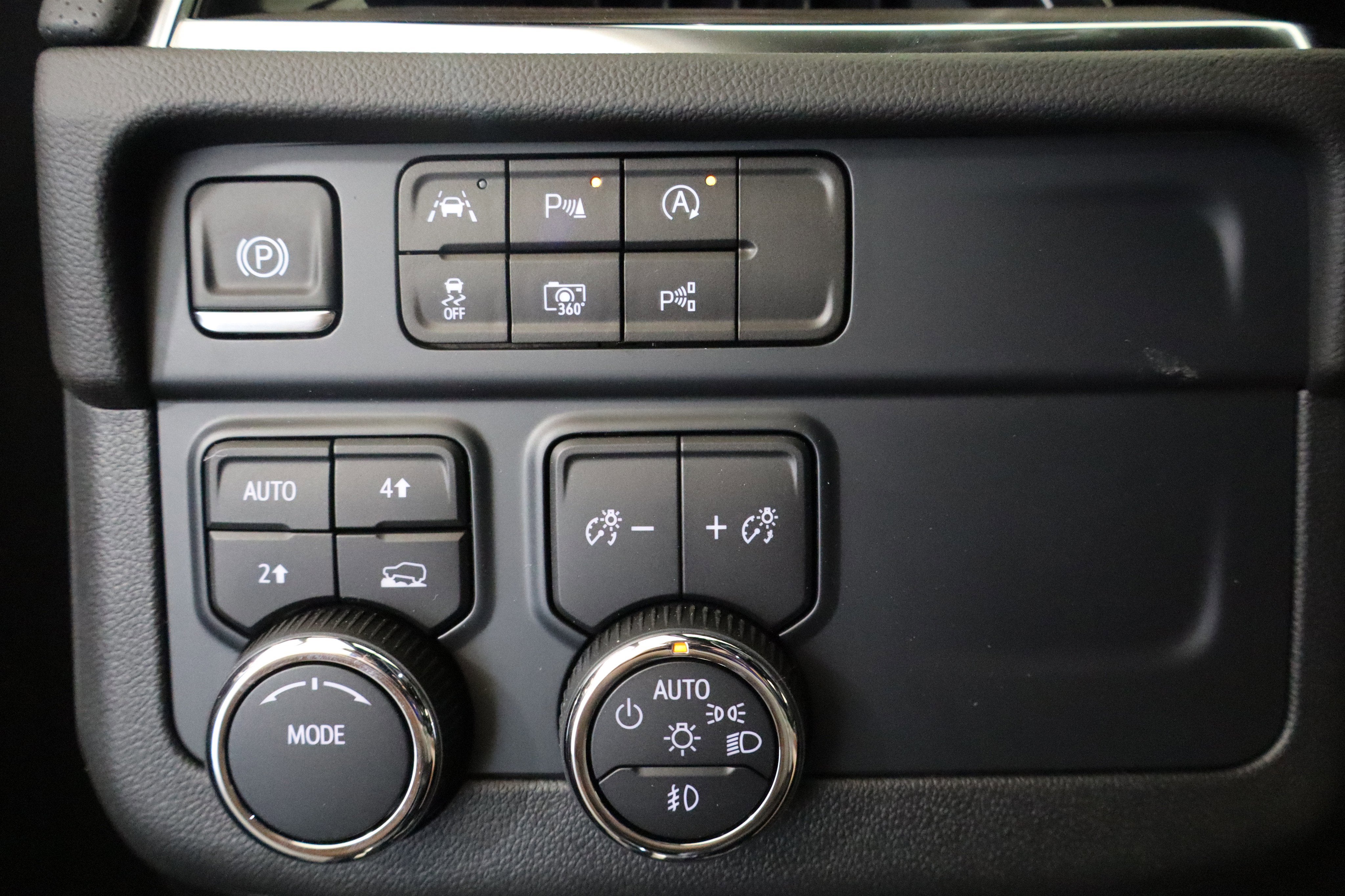 2025 Chevrolet Suburban Premier 4WD