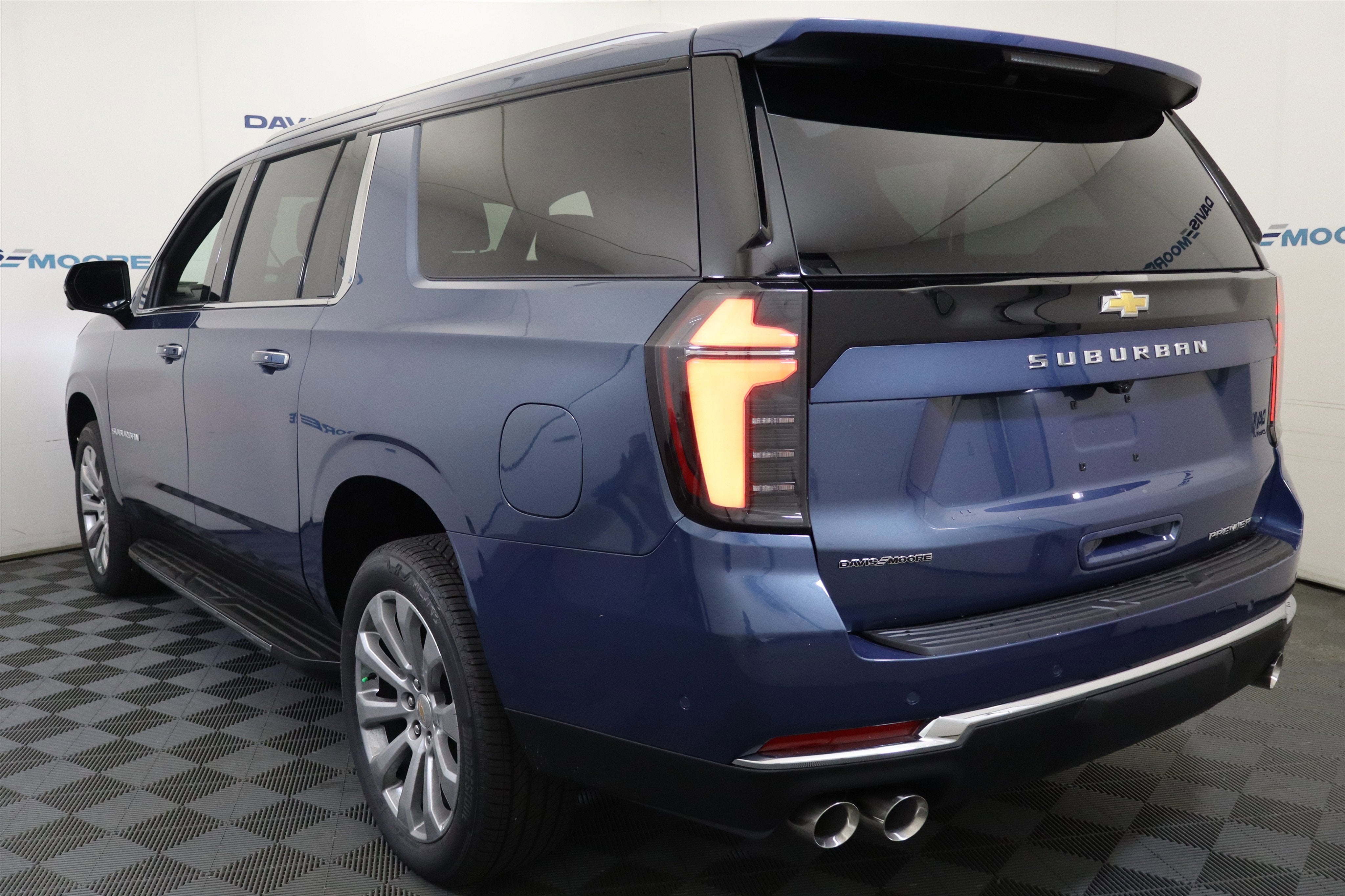 2025 Chevrolet Suburban Premier 4WD