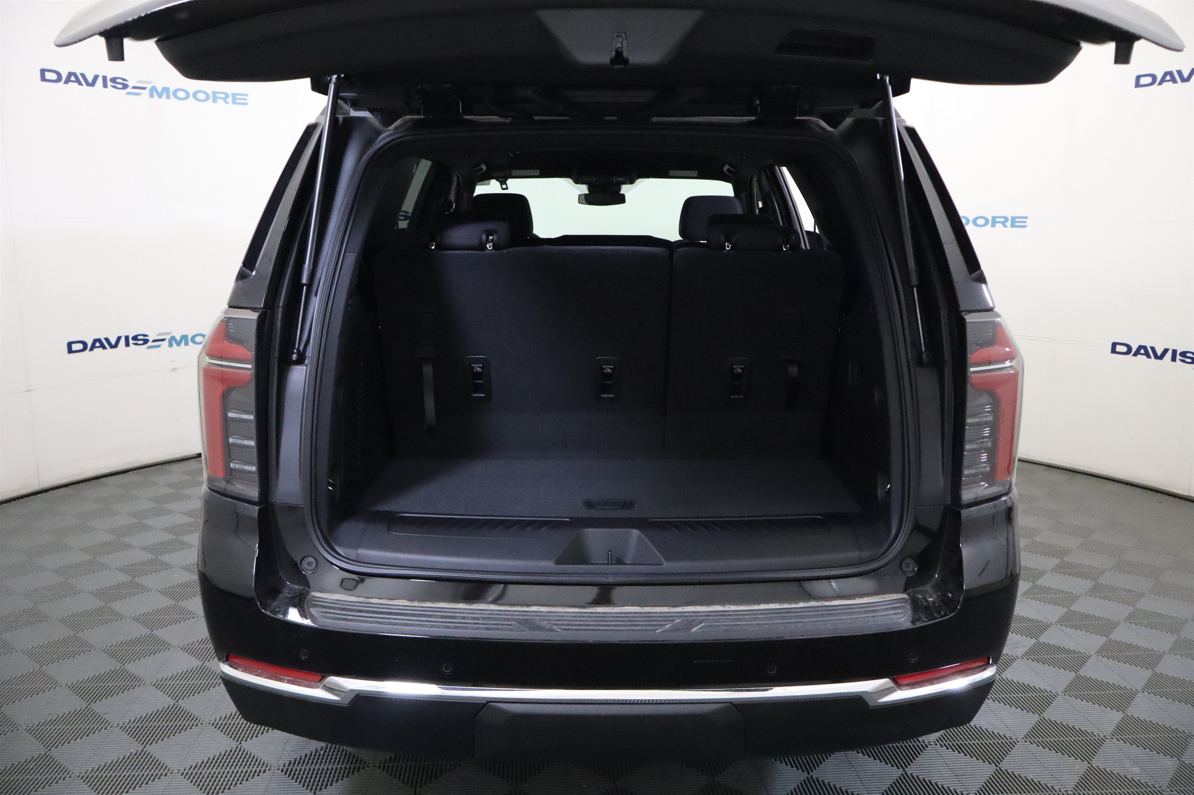 2026 Chevrolet Tahoe LS 4WD