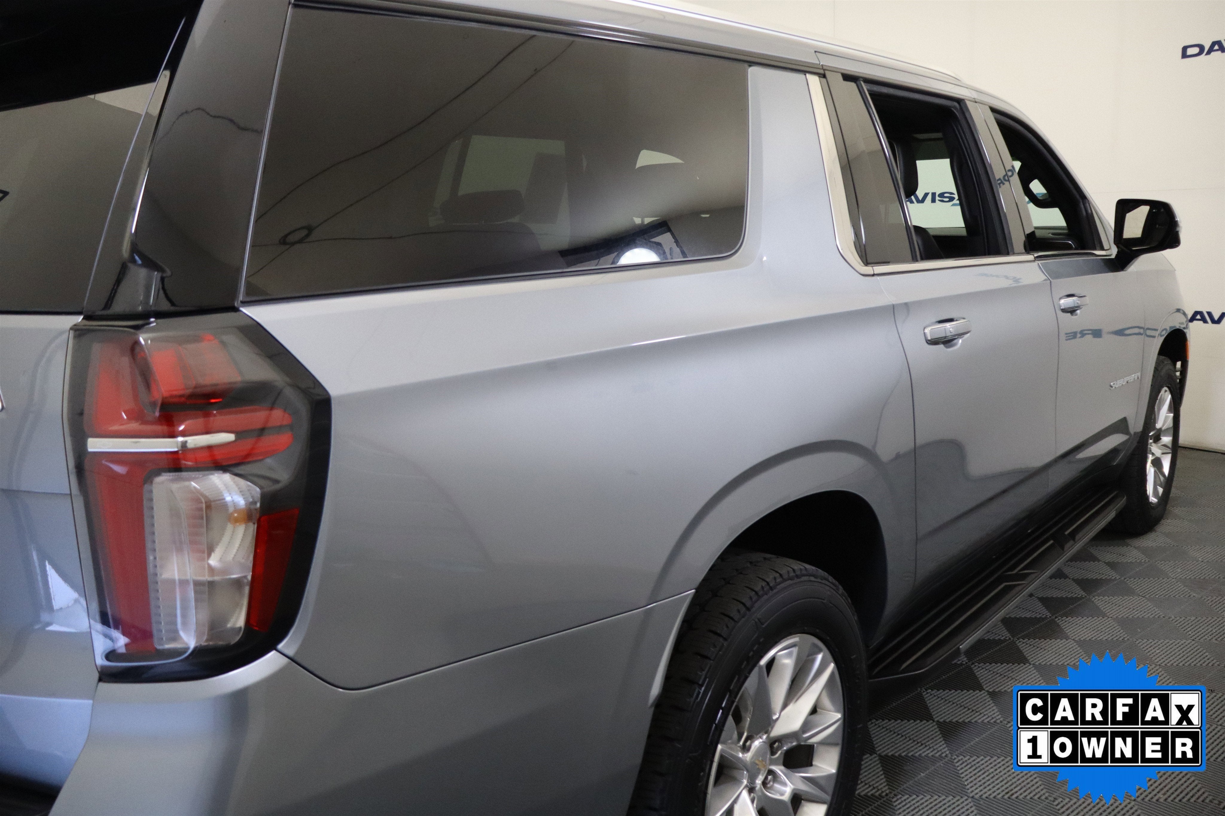 2023 Chevrolet Suburban Premier 4WD