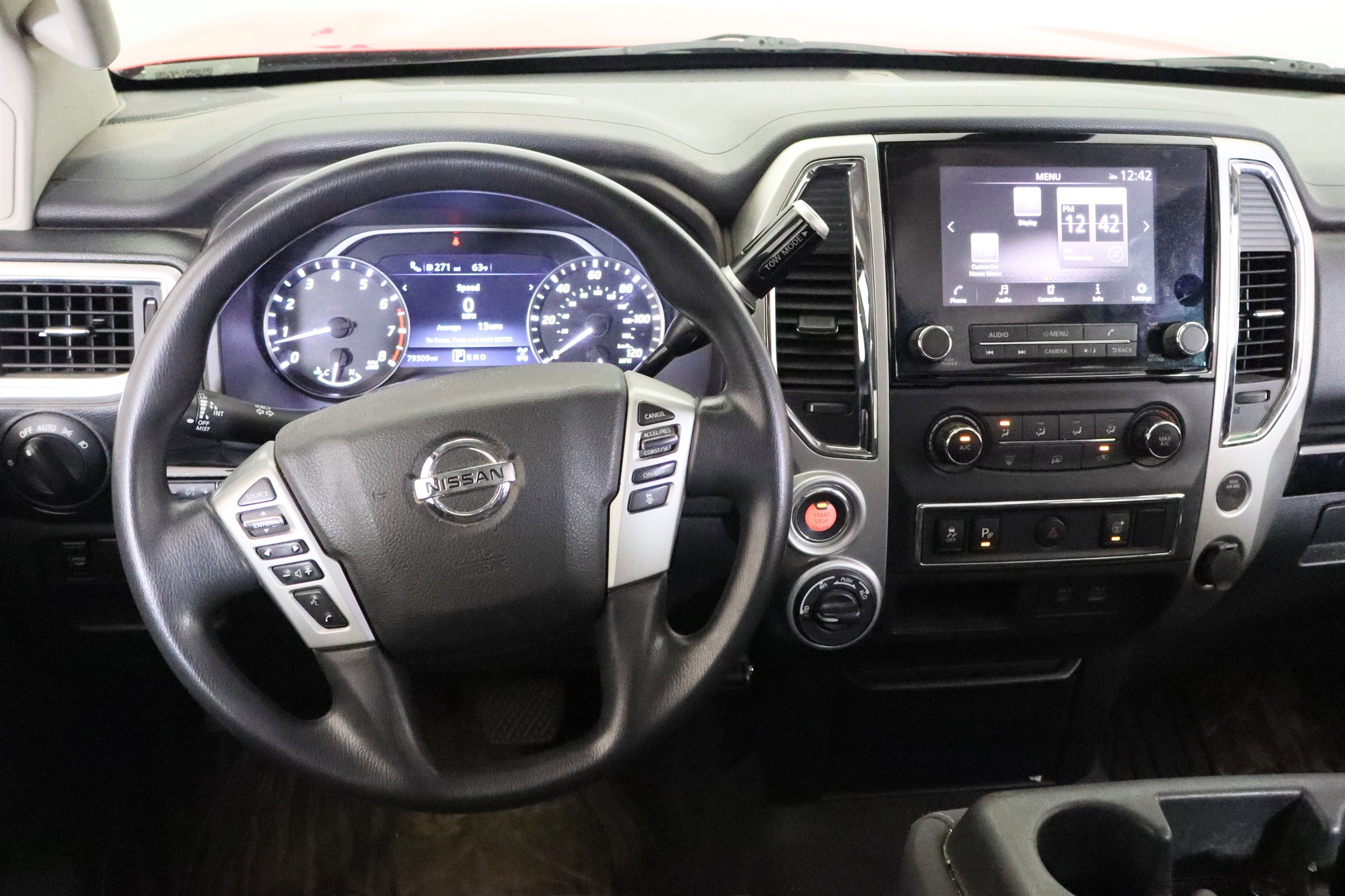 2021 Nissan Titan SV Crew Cab 4x4
