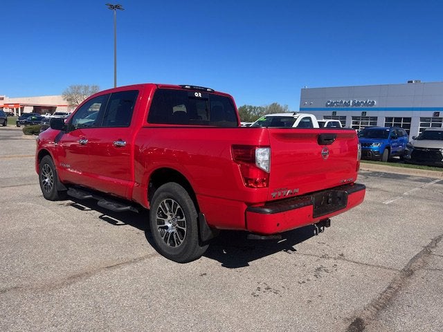 2021 Nissan Titan SV