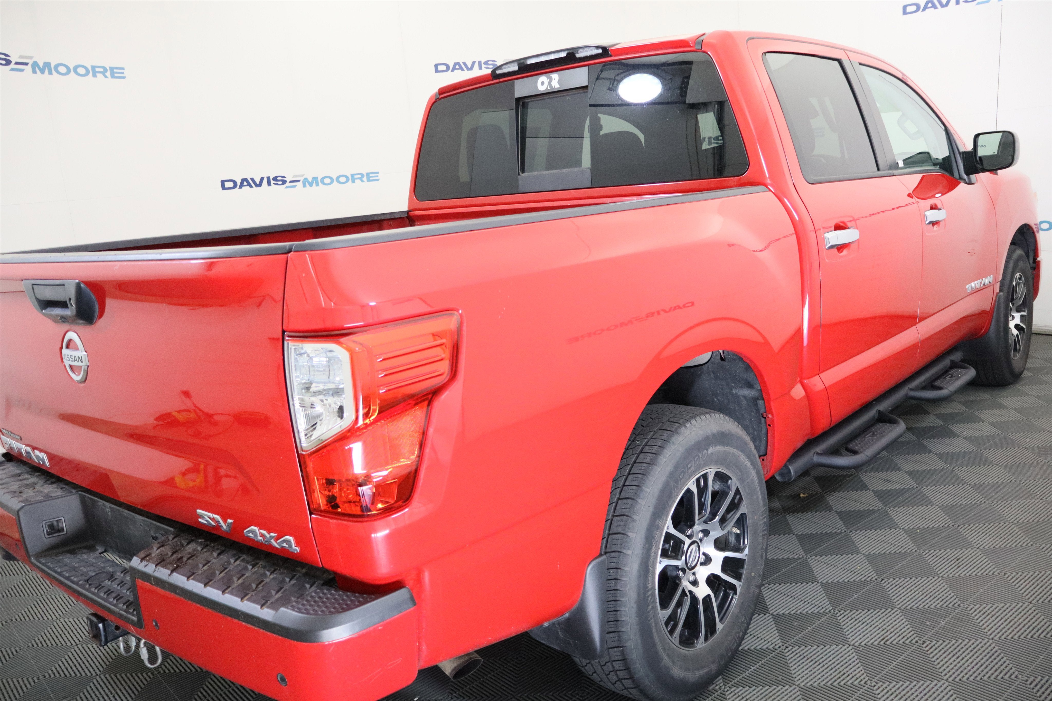 2021 Nissan Titan SV Crew Cab 4x4