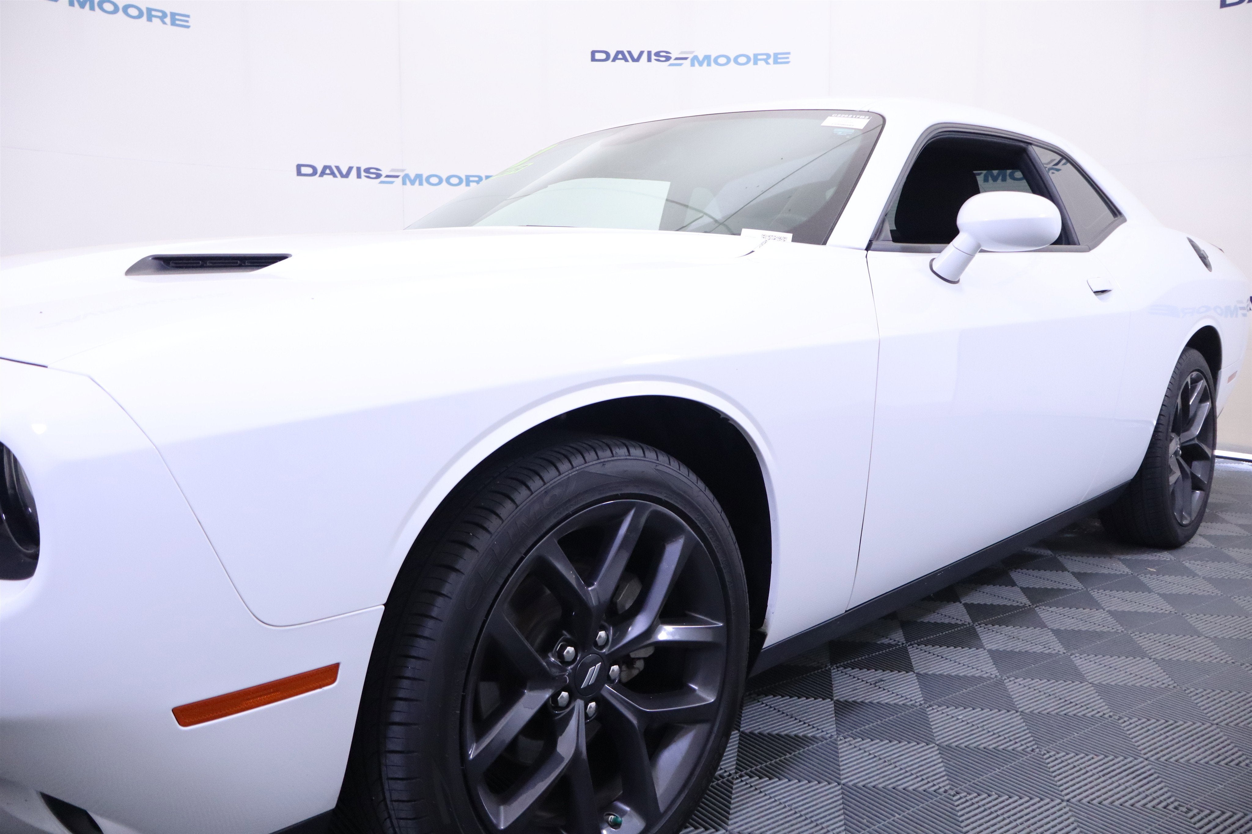 2022 Dodge Challenger SXT