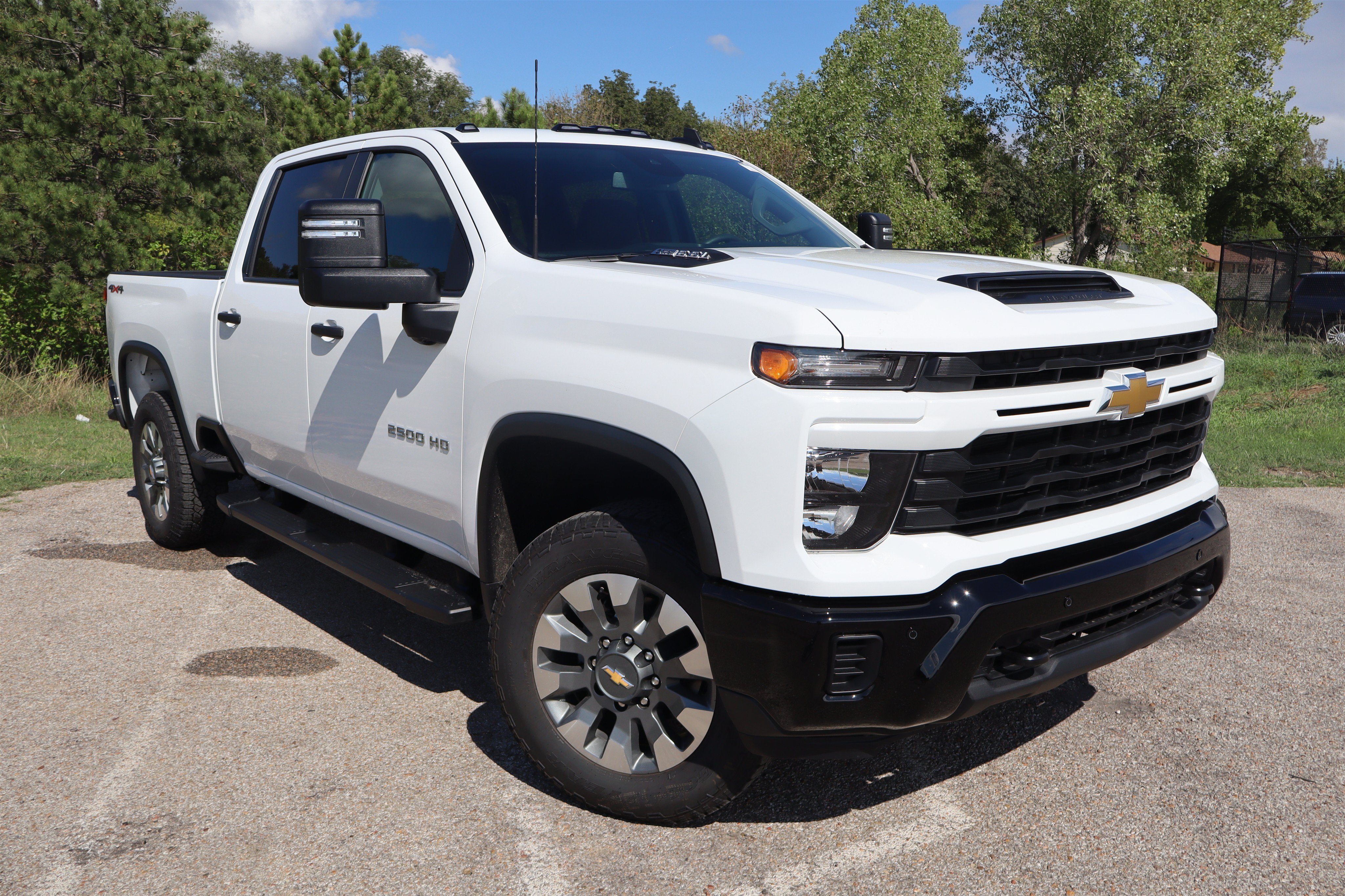 2026 Chevrolet Silverado 2500HD Custom Crew Cab 4WD