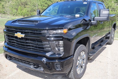 2026 Chevrolet Silverado 2500HD Custom Crew Cab 4WD
