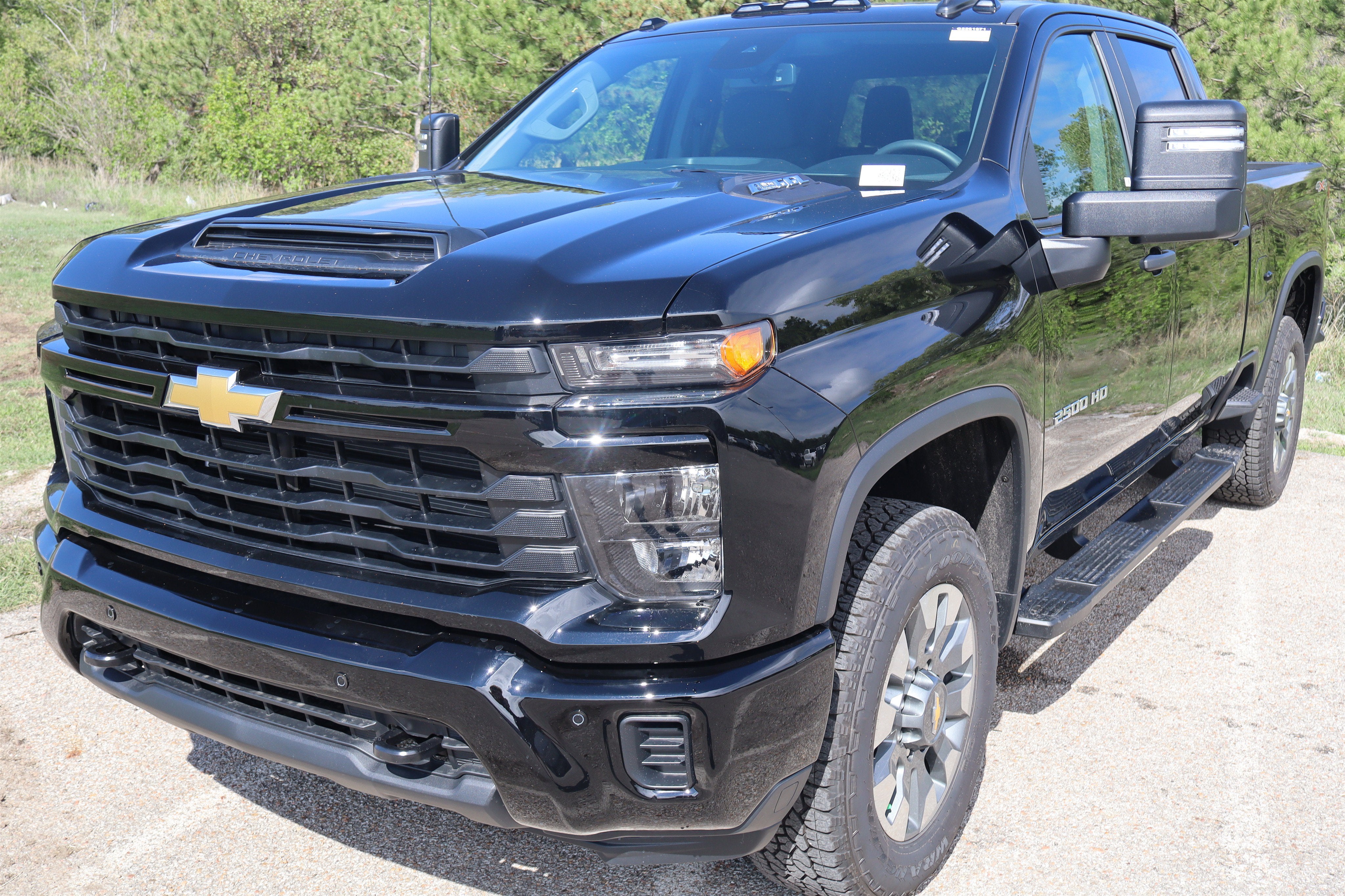 2026 Chevrolet Silverado 2500HD Custom Crew Cab 4WD