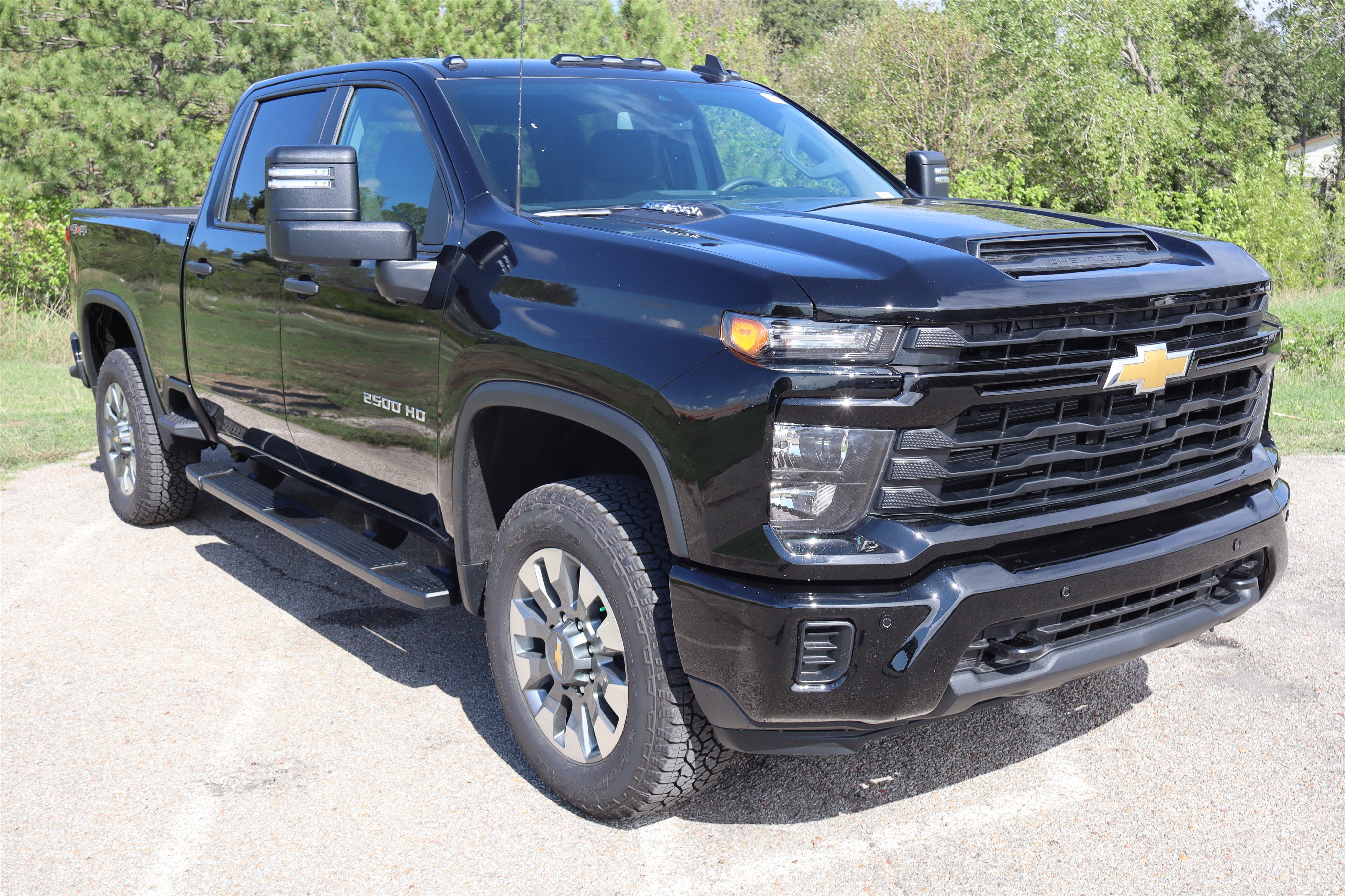 2026 Chevrolet Silverado 2500HD Custom Crew Cab 4WD