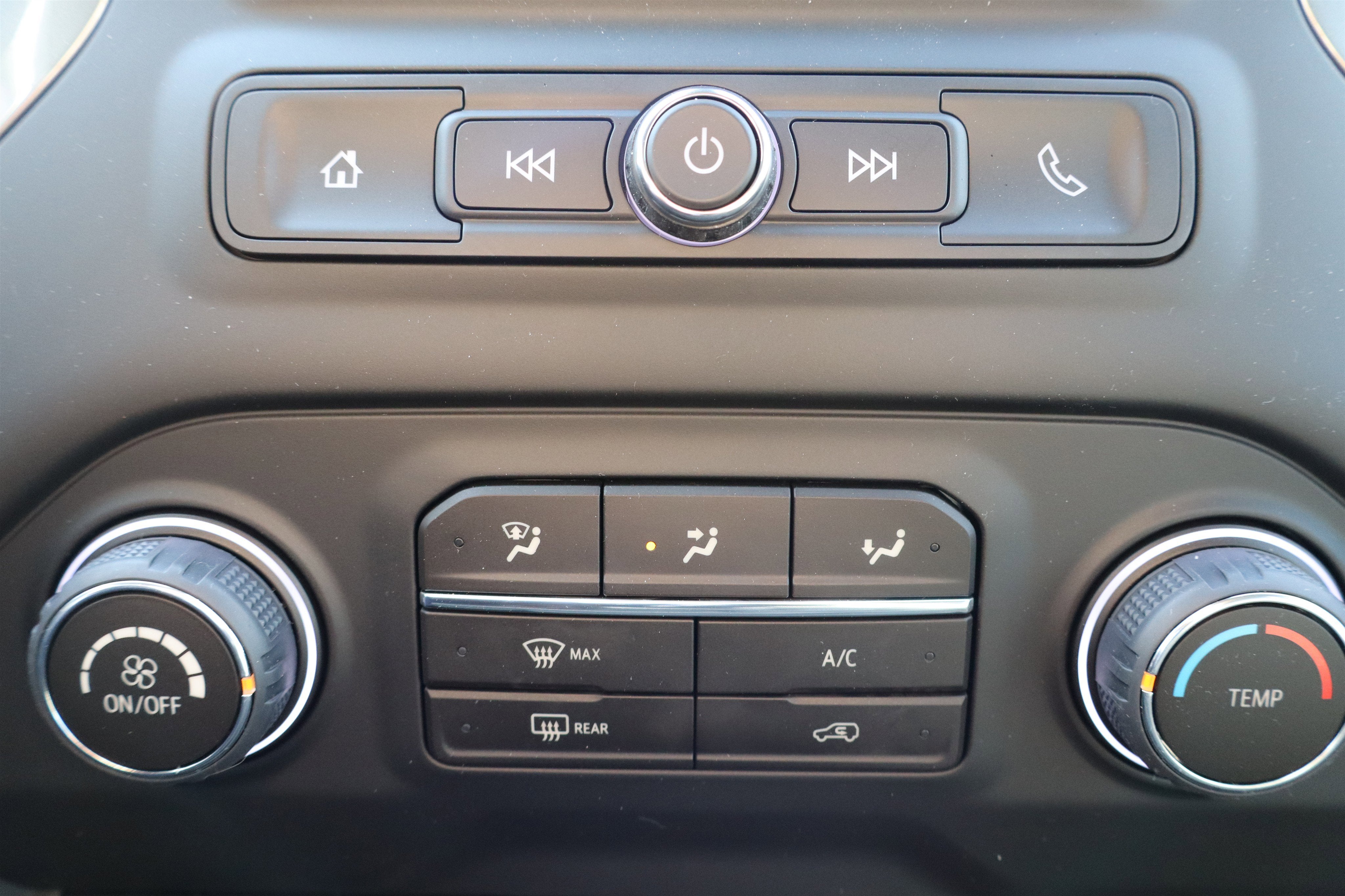 2026 Chevrolet Silverado 2500HD Custom Crew Cab 4WD