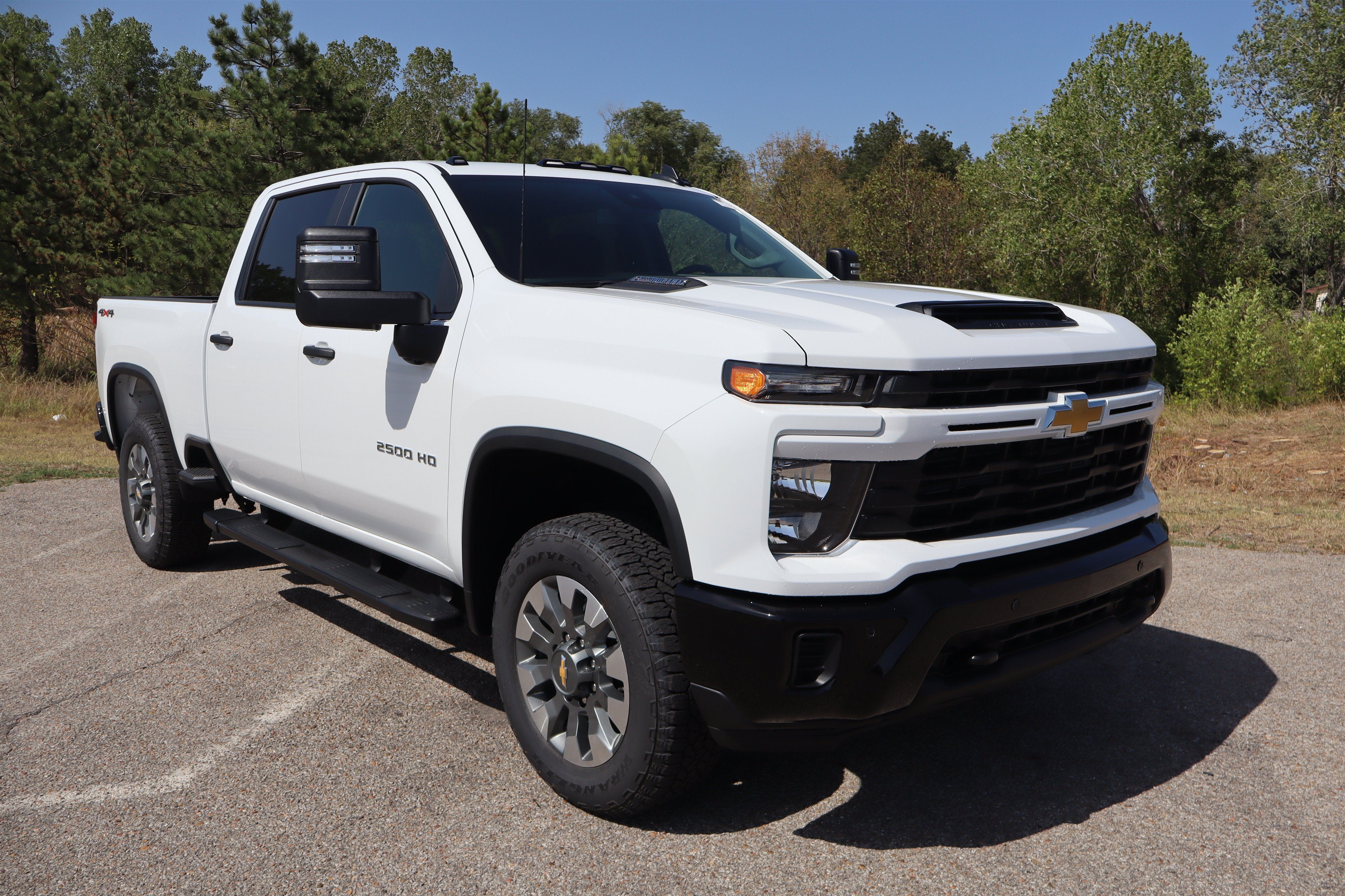 2026 Chevrolet Silverado 2500HD Custom Crew Cab 4WD