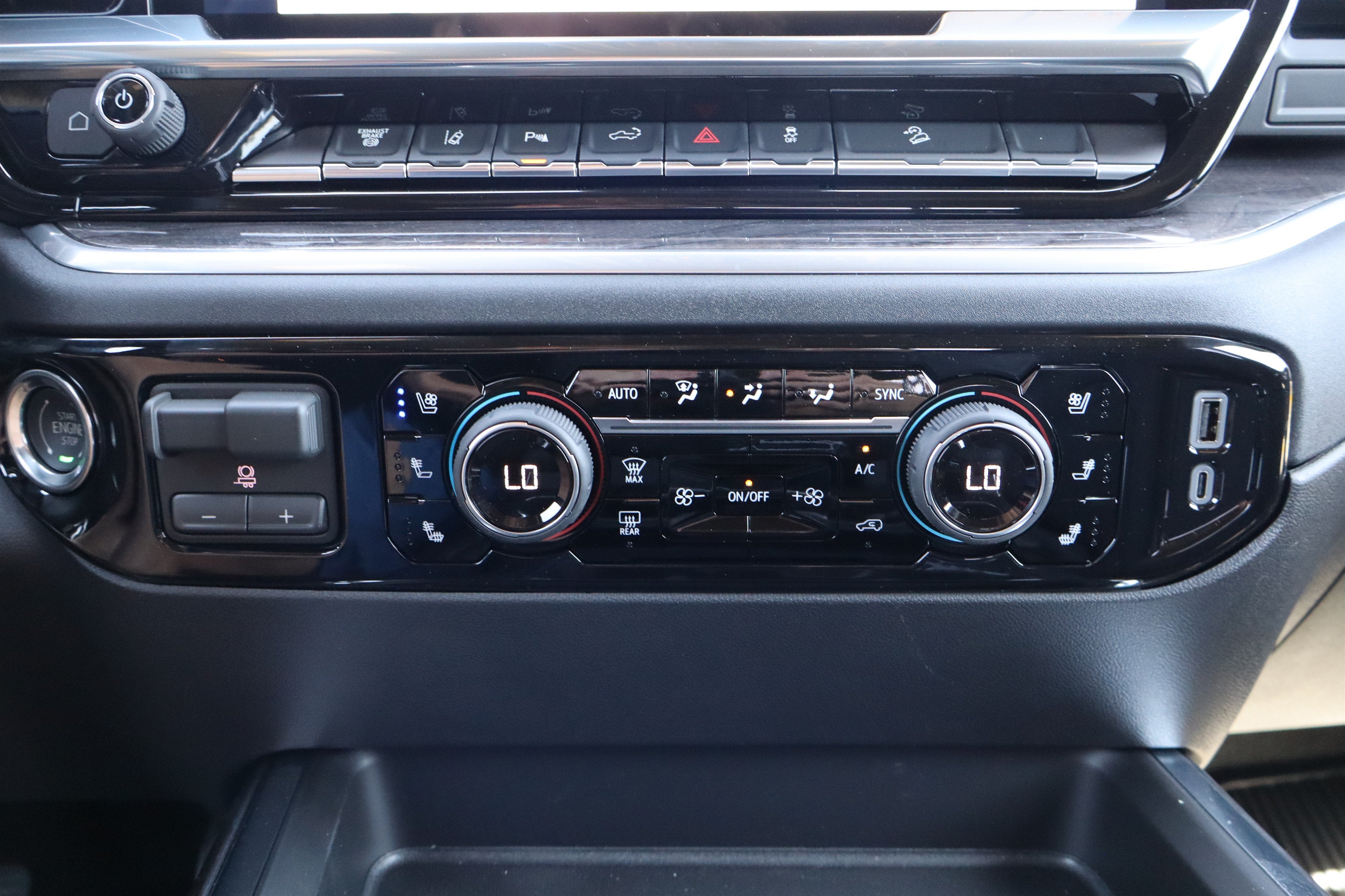 2026 Chevrolet Silverado 2500HD LTZ Crew Cab 4WD