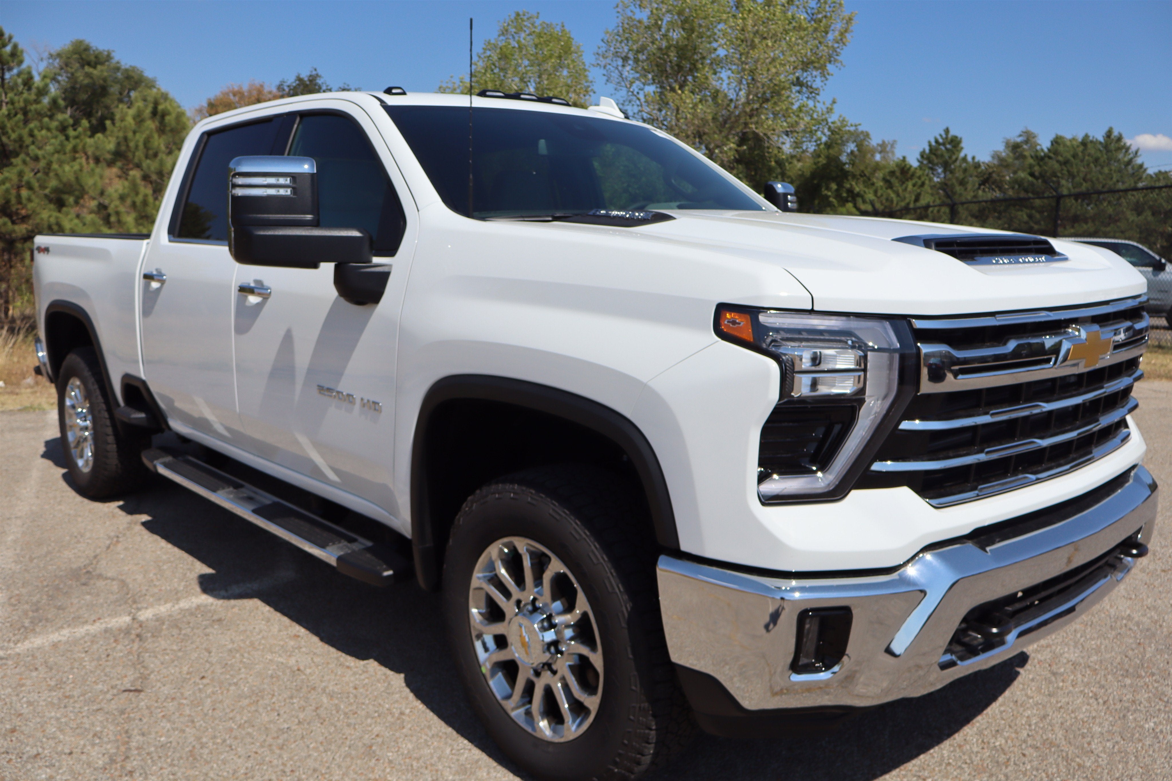 2026 Chevrolet Silverado 2500HD LTZ Crew Cab 4WD