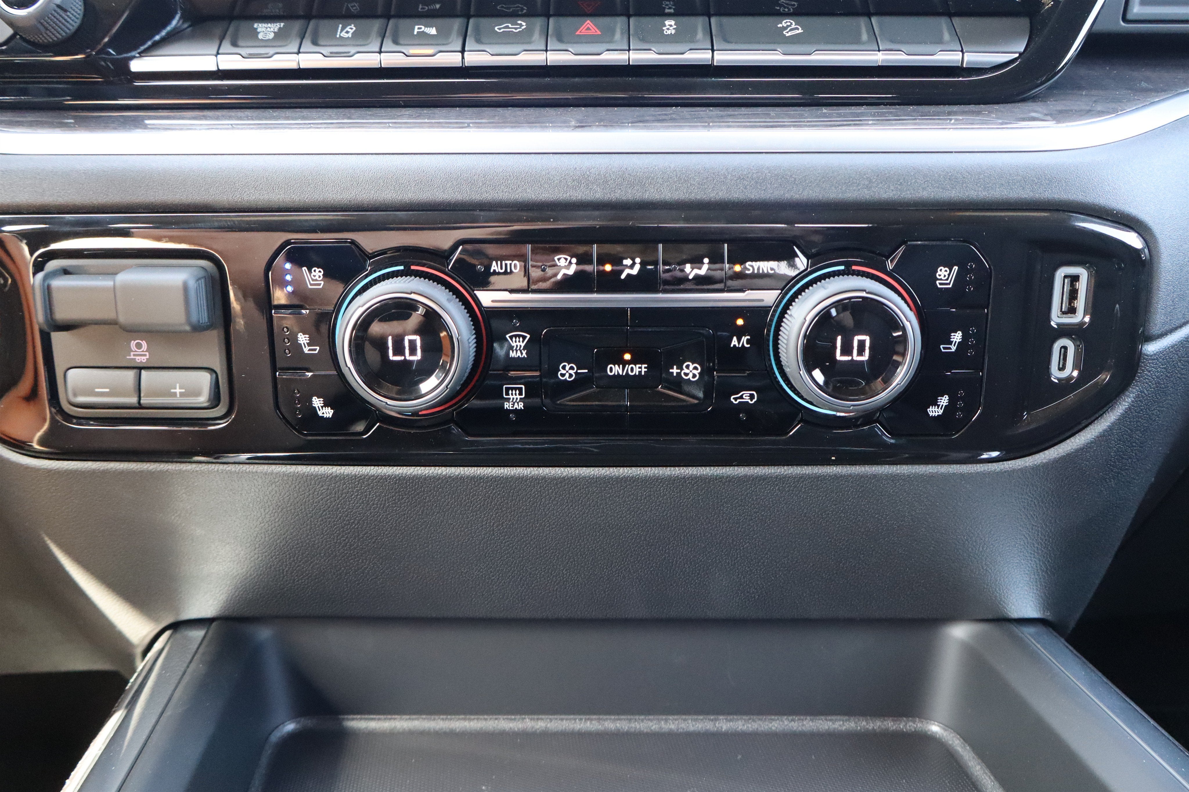 2026 Chevrolet Silverado 2500HD LTZ Crew Cab 4WD