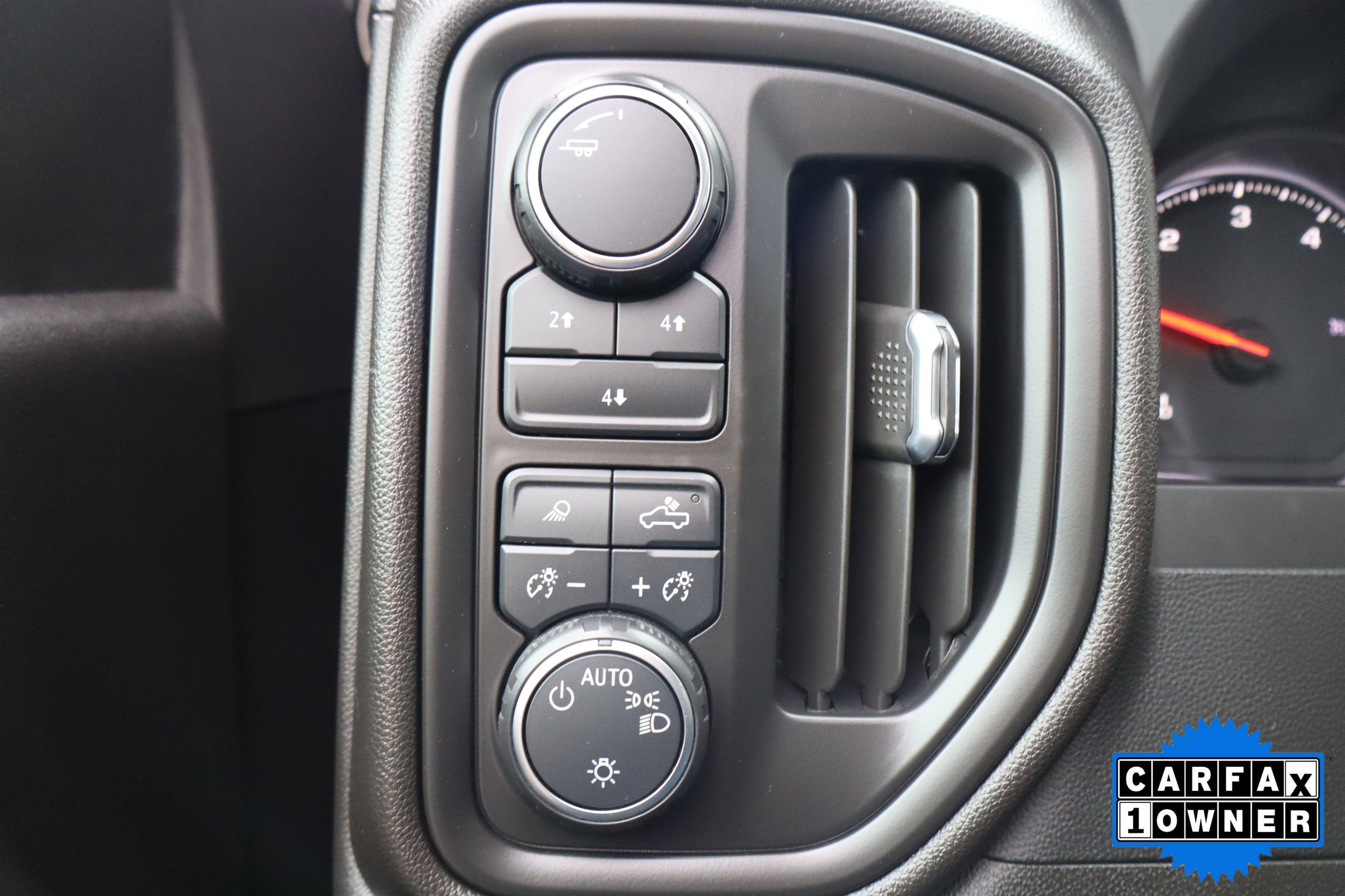 2024 Chevrolet Silverado 2500HD Custom Crew Cab 4WD