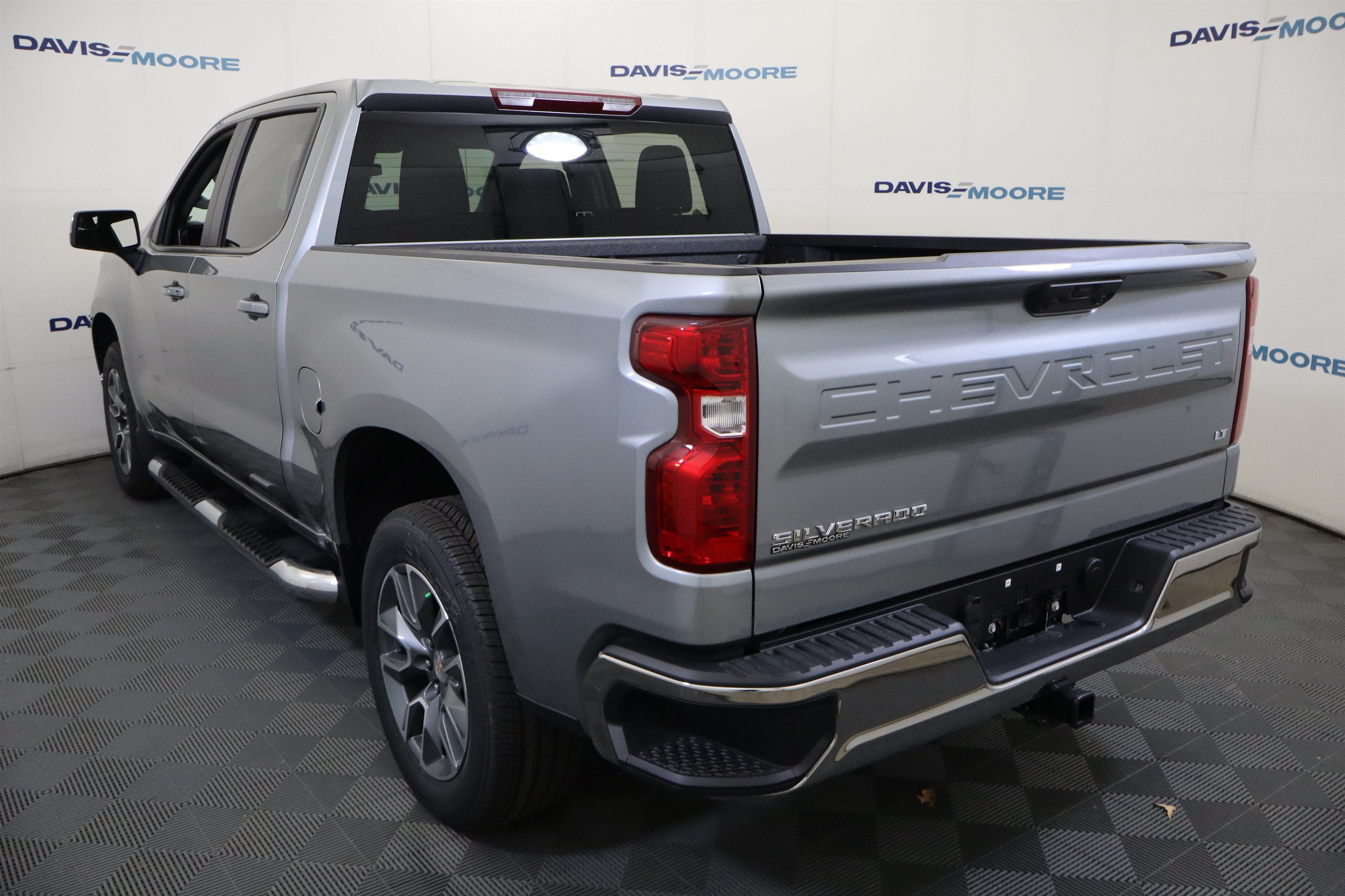 2026 Chevrolet Silverado 1500 LT Crew Cab
