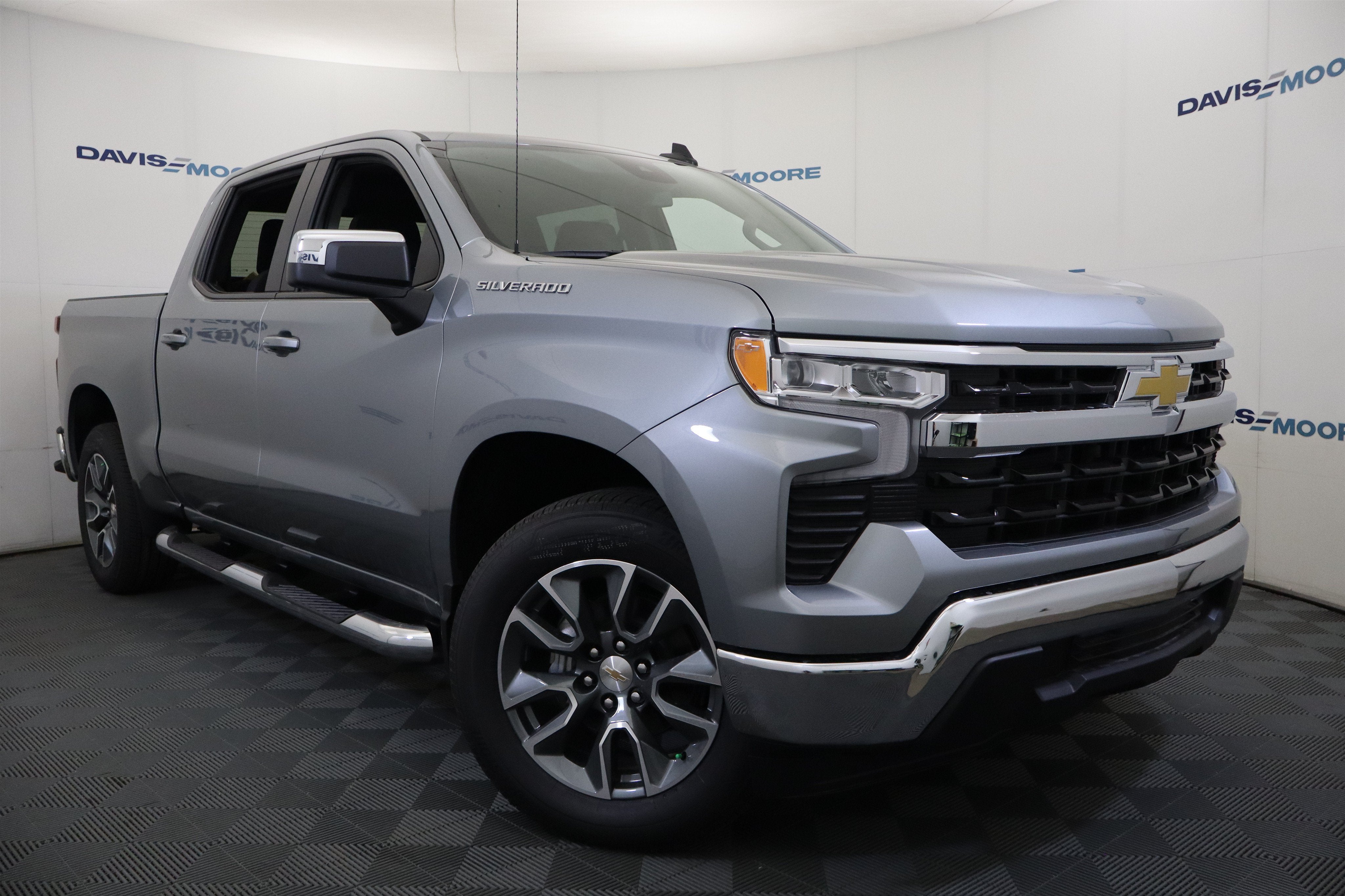 2026 Chevrolet Silverado 1500 LT Crew Cab