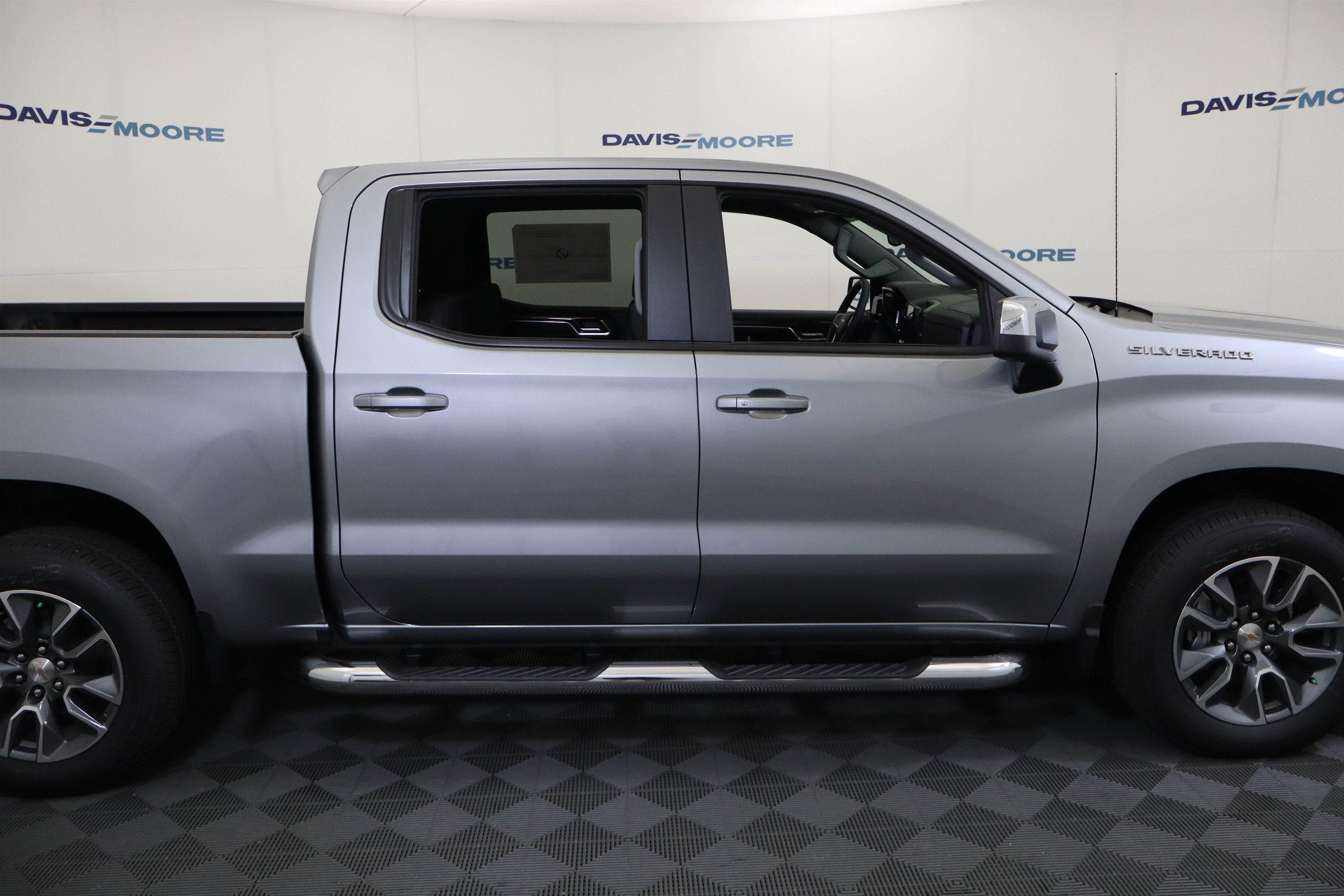 2026 Chevrolet Silverado 1500 LT Crew Cab