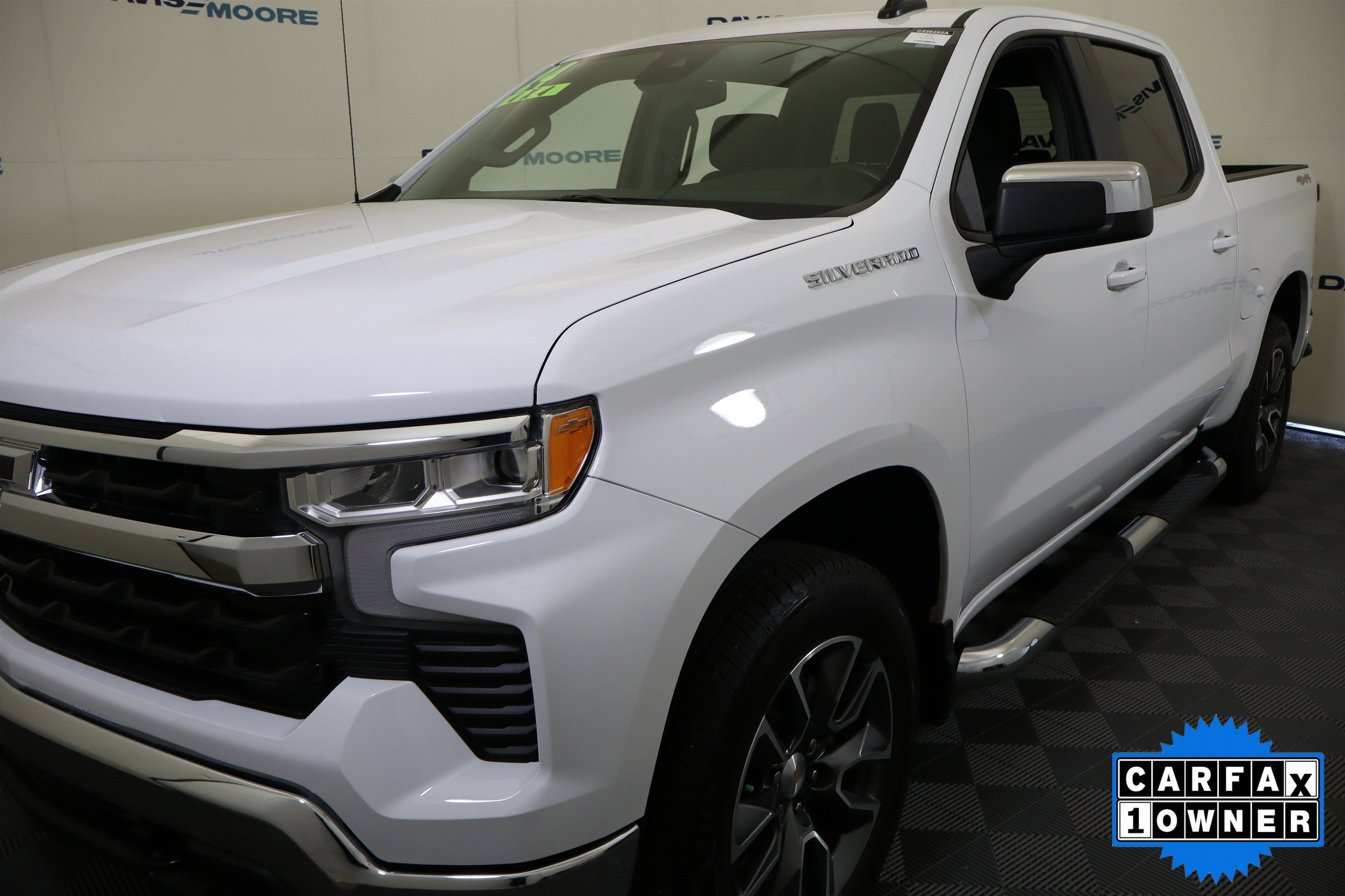 2024 Chevrolet Silverado 1500 LT Crew Cab 4WD