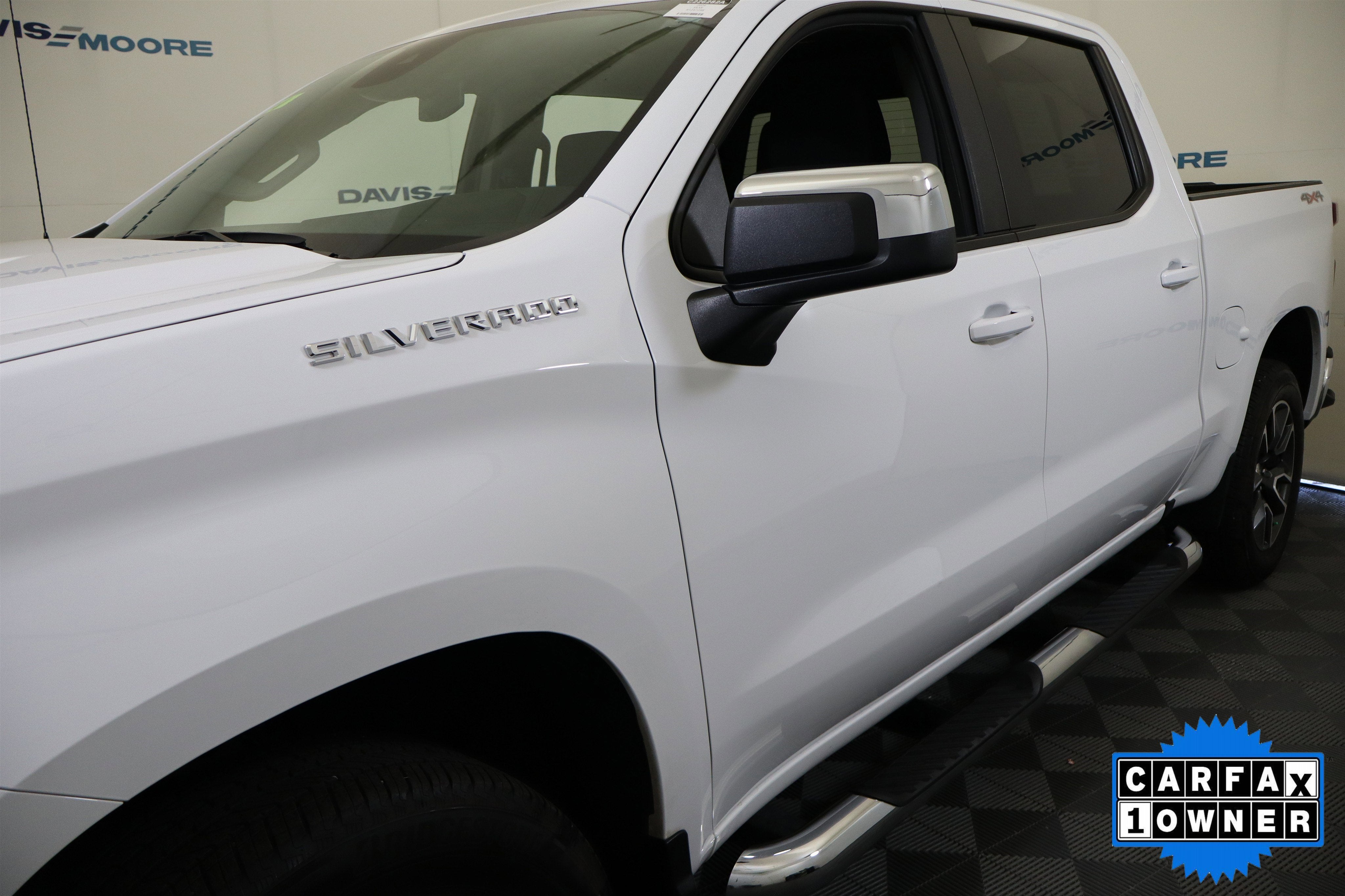 2024 Chevrolet Silverado 1500 LT Crew Cab 4WD