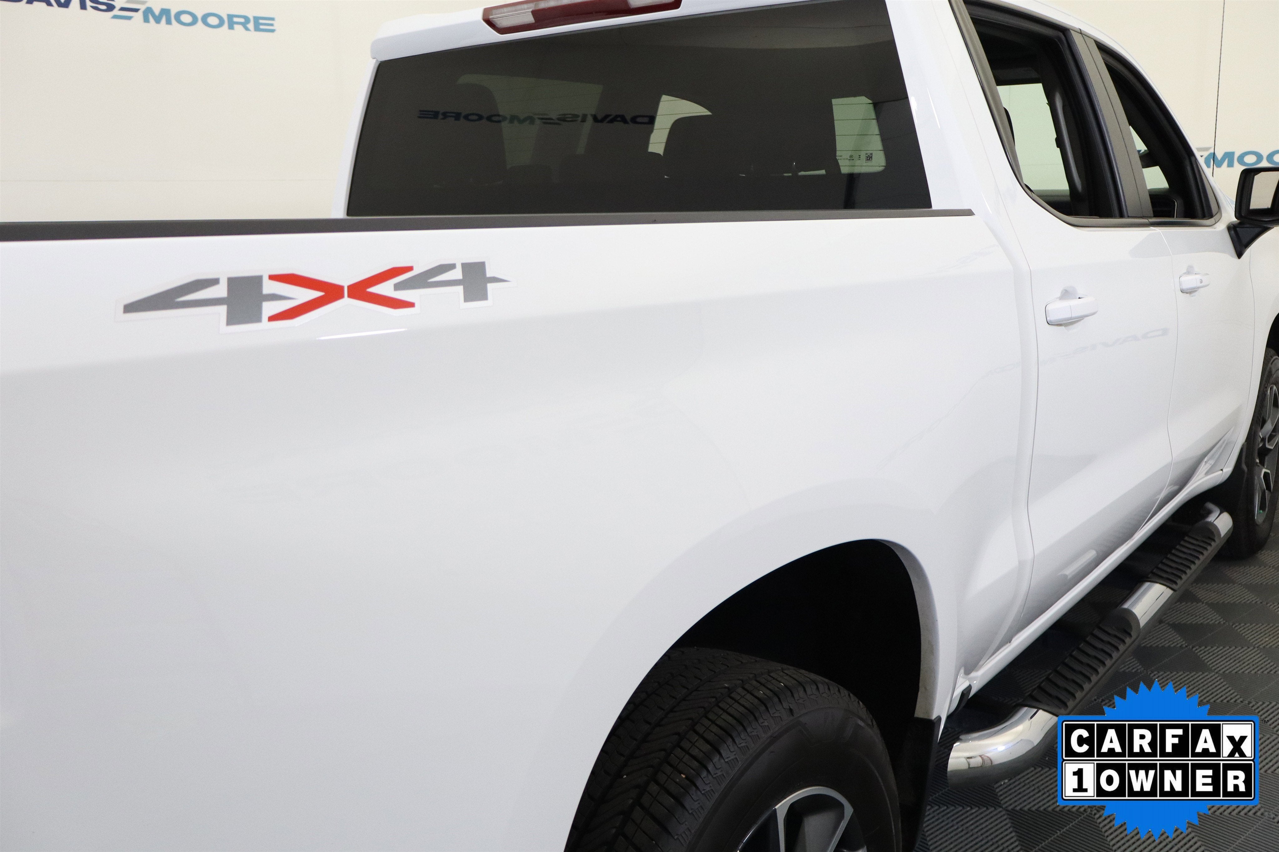 2024 Chevrolet Silverado 1500 LT Crew Cab 4WD