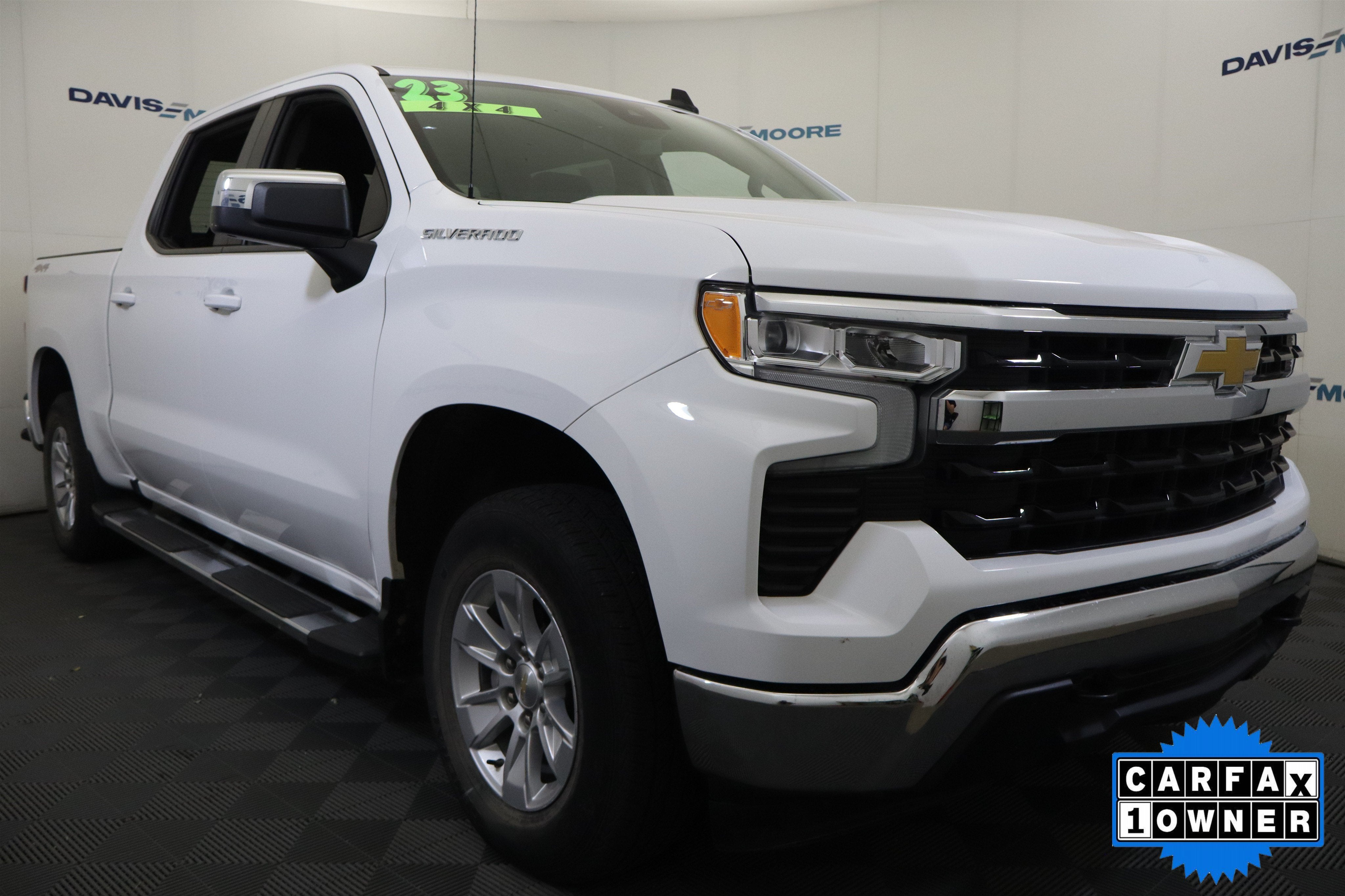2023 Chevrolet Silverado 1500 LT Crew Cab 4WD