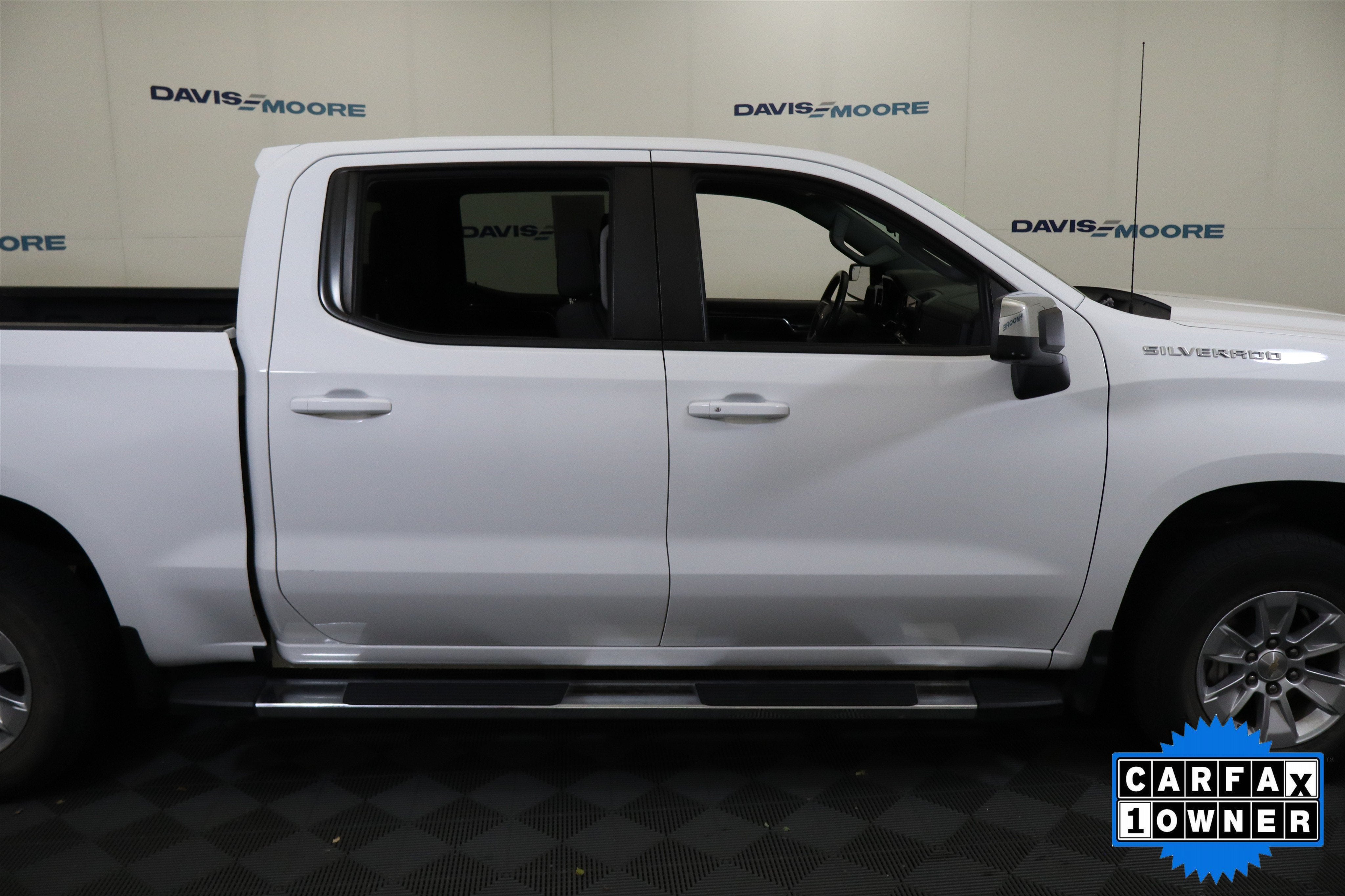 2023 Chevrolet Silverado 1500 LT Crew Cab 4WD