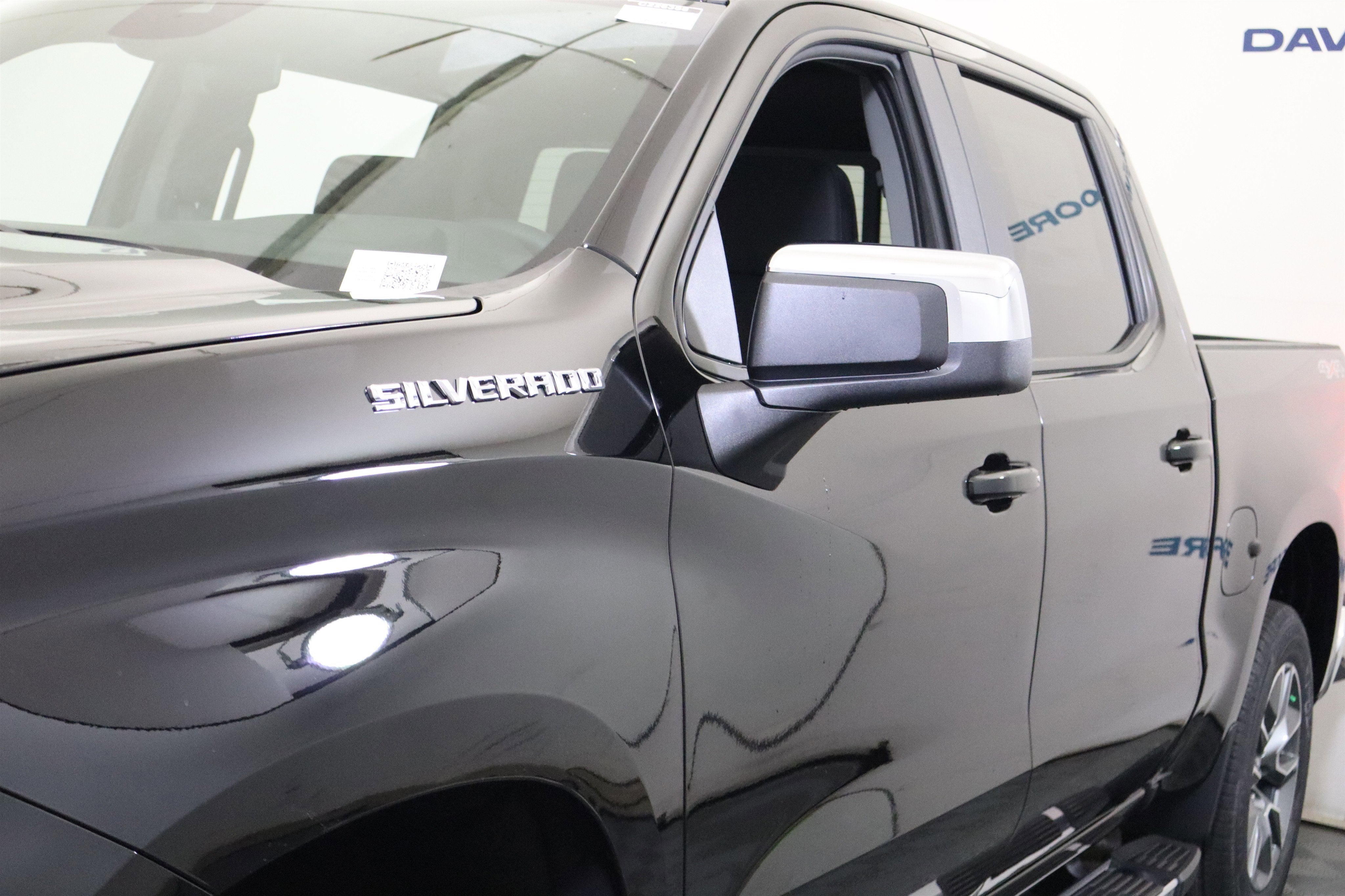 2026 Chevrolet Silverado 1500 LT Crew Cab 4WD