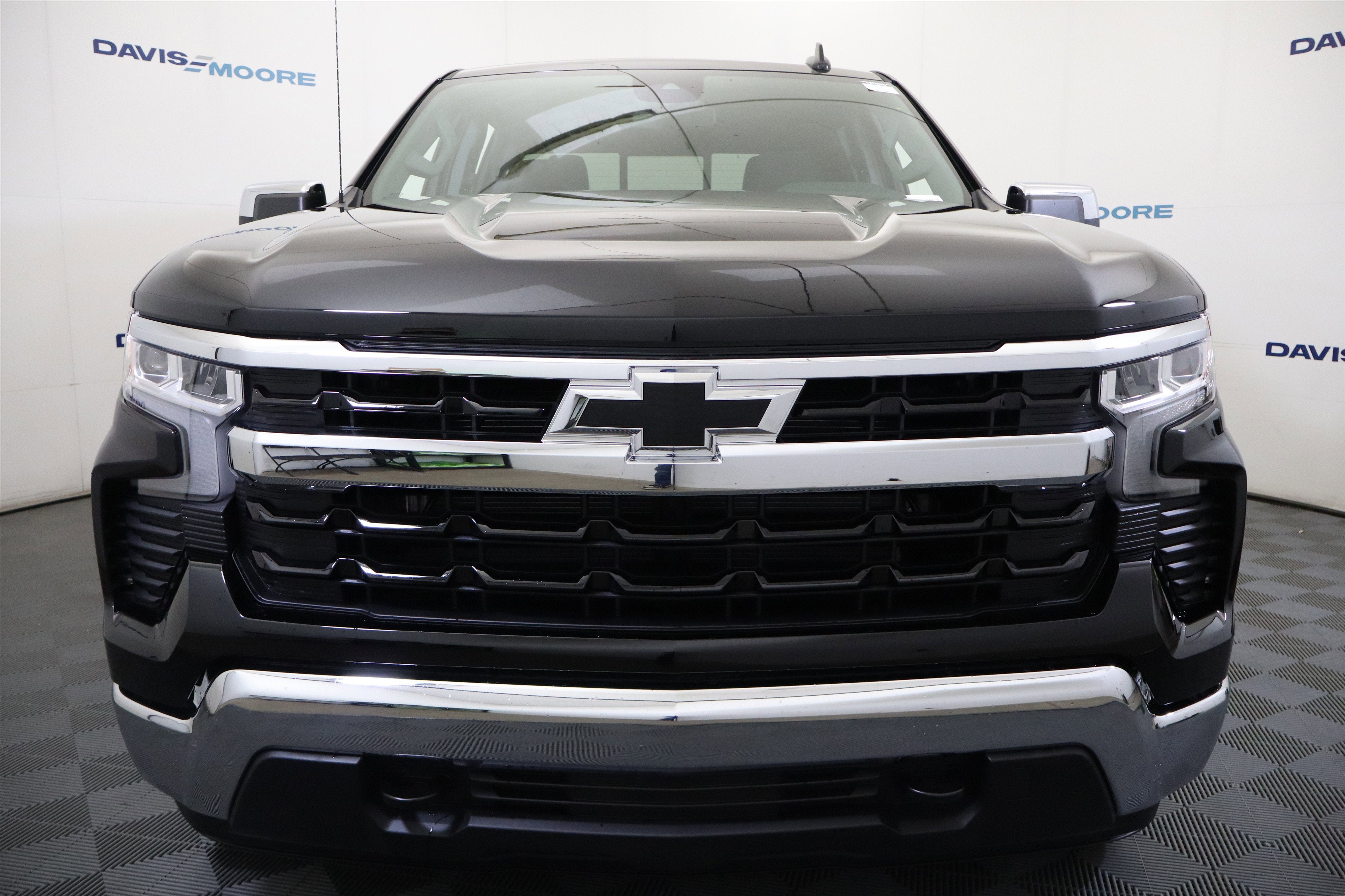 2026 Chevrolet Silverado 1500 LT Crew Cab 4WD