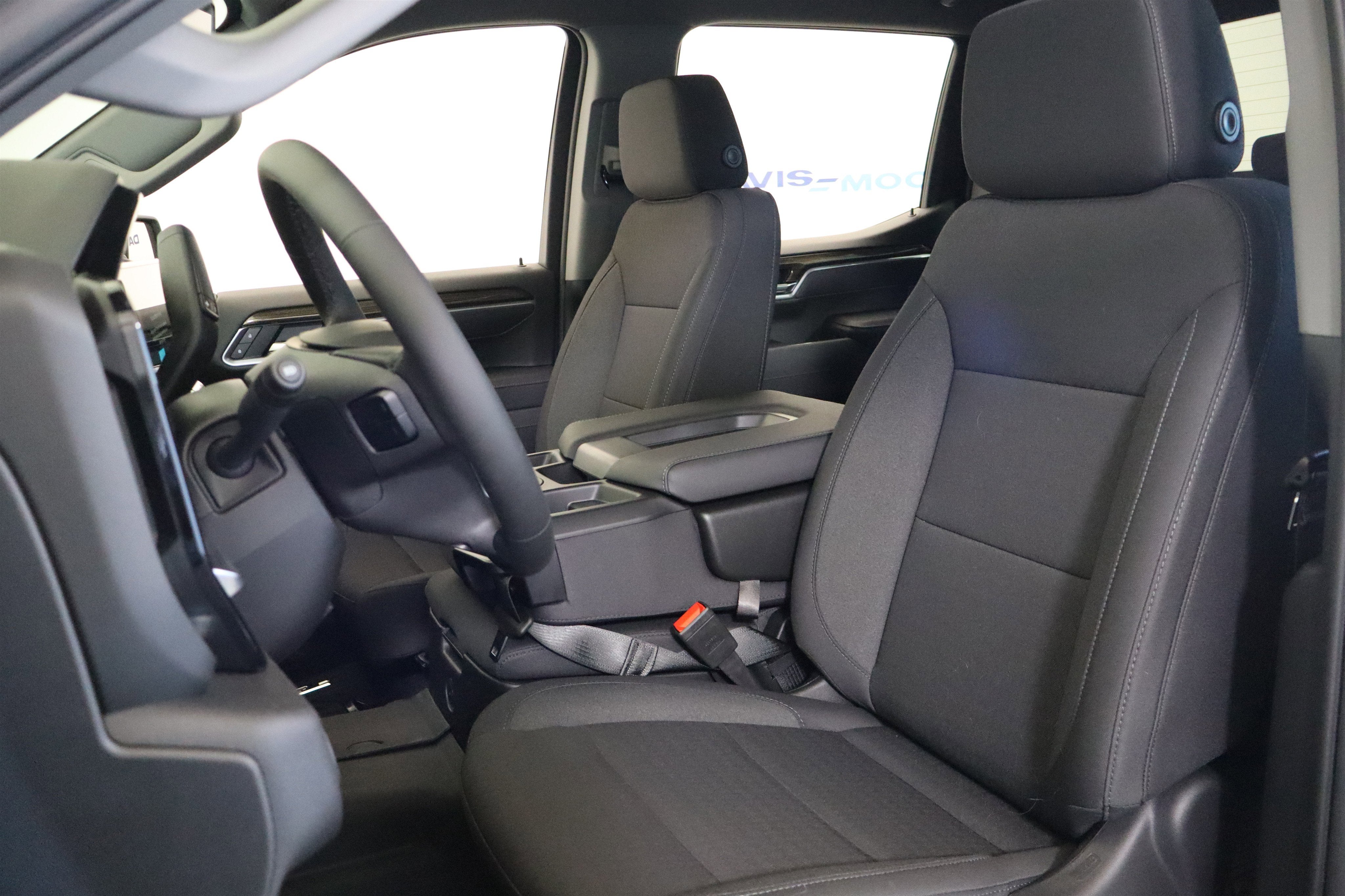 2026 Chevrolet Silverado 1500 LT Crew Cab 4WD