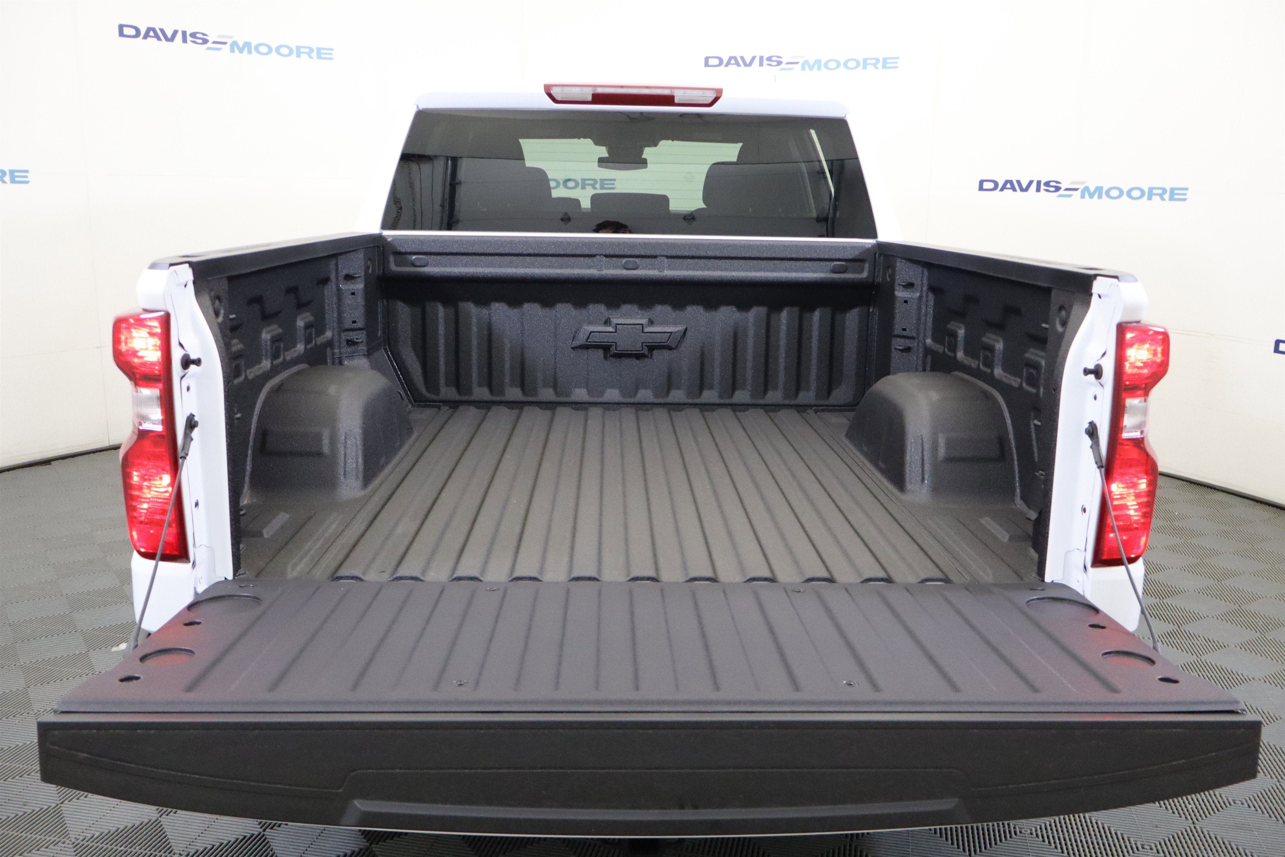 2026 Chevrolet Silverado 1500 LT Crew Cab 4WD