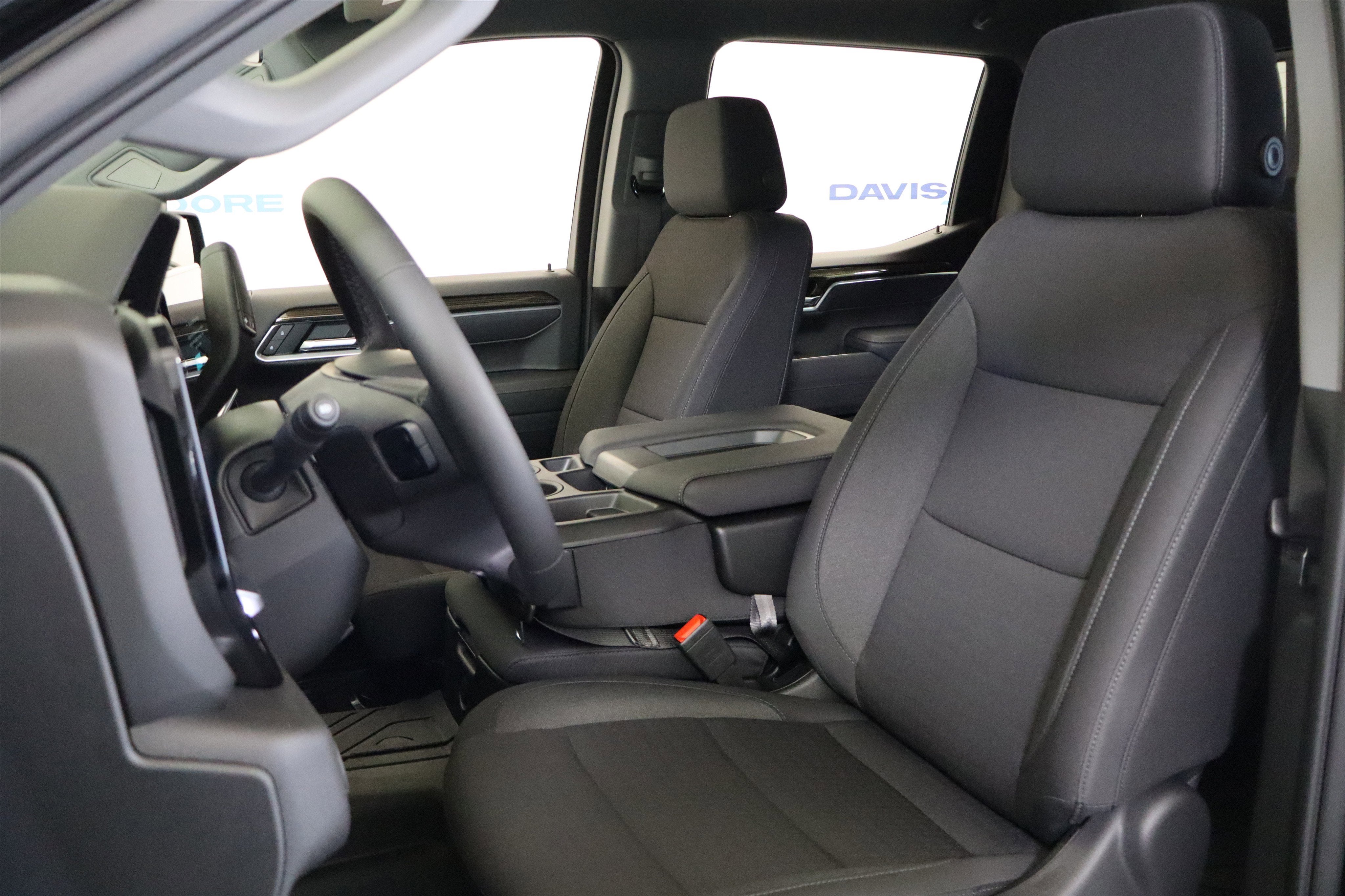 2026 Chevrolet Silverado 1500 LT Crew Cab 4WD