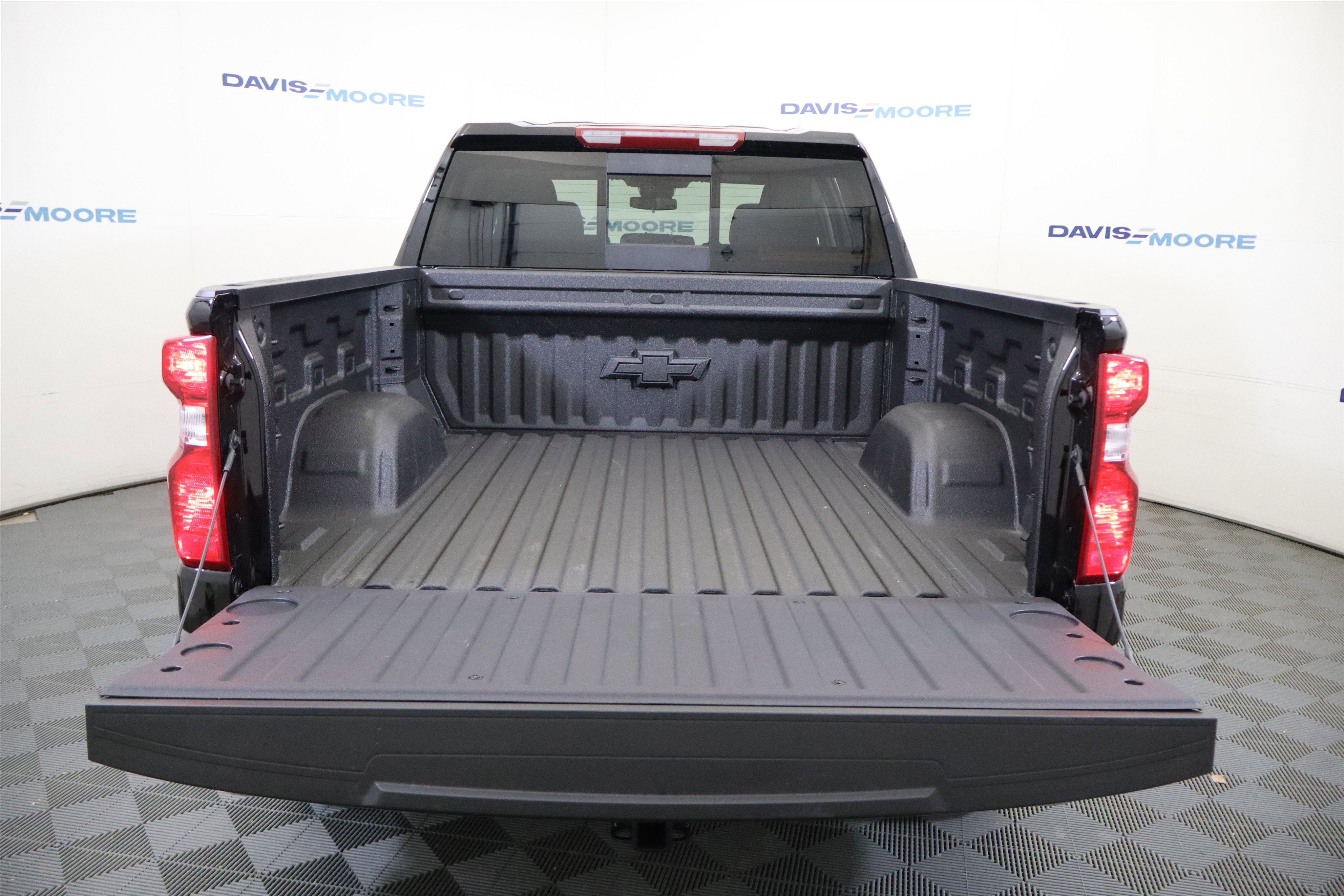 2026 Chevrolet Silverado 1500 LT Crew Cab 4WD