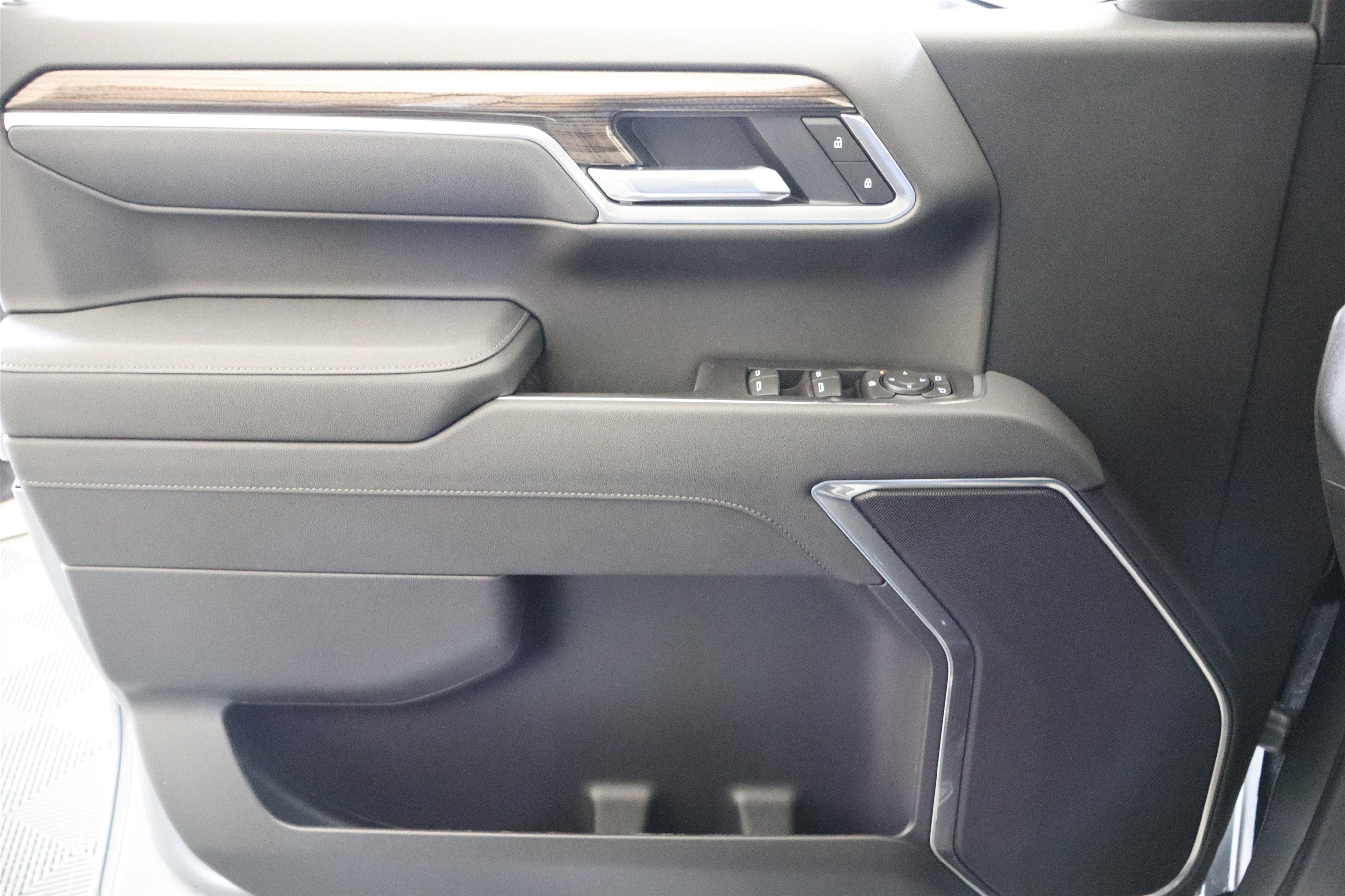 2026 Chevrolet Silverado 1500 LT Crew Cab 4WD