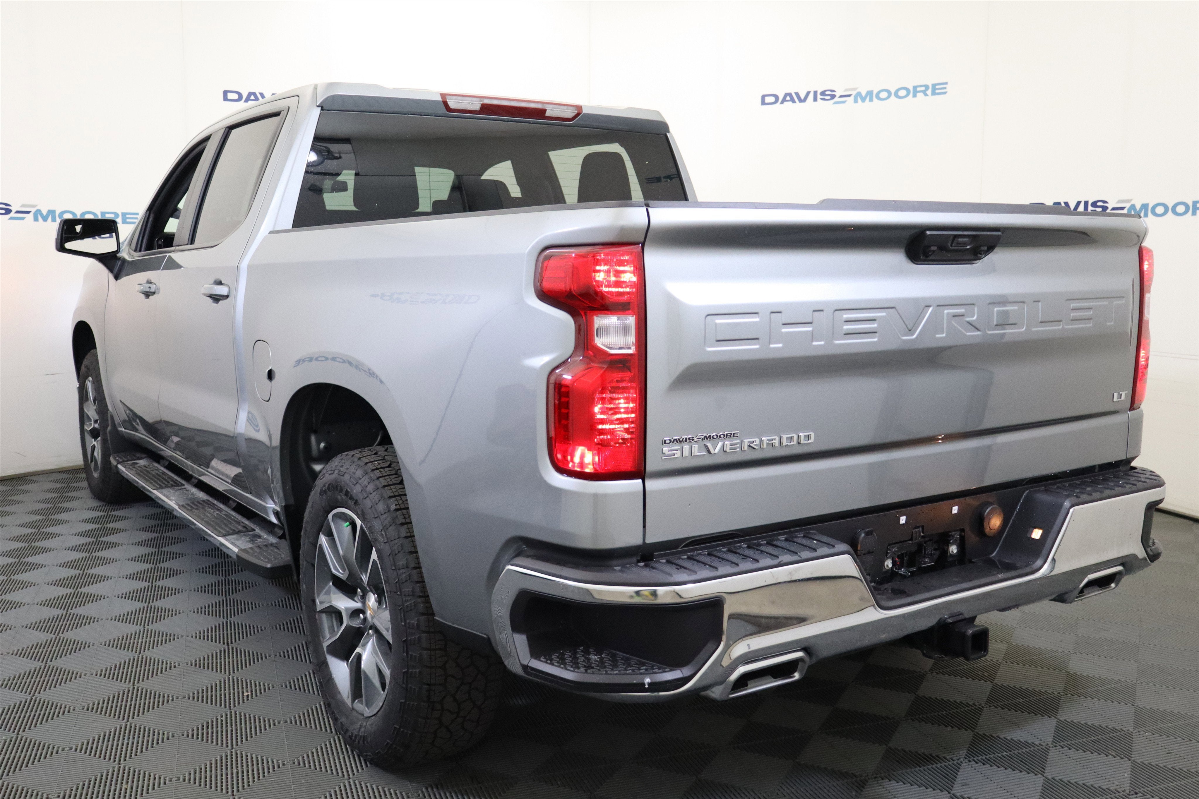 2026 Chevrolet Silverado 1500 LT Crew Cab 4WD