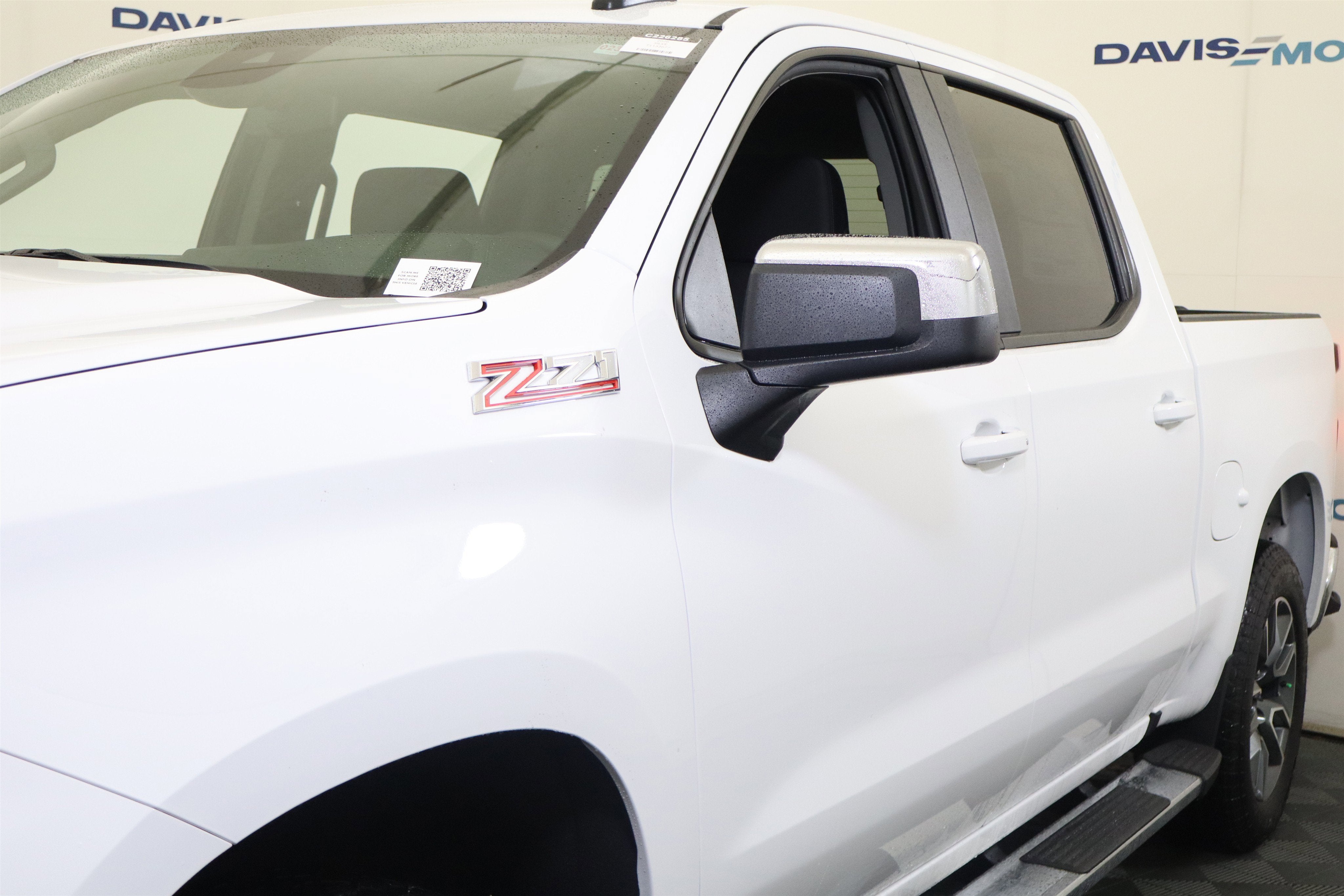 2026 Chevrolet Silverado 1500 LT Crew Cab 4WD